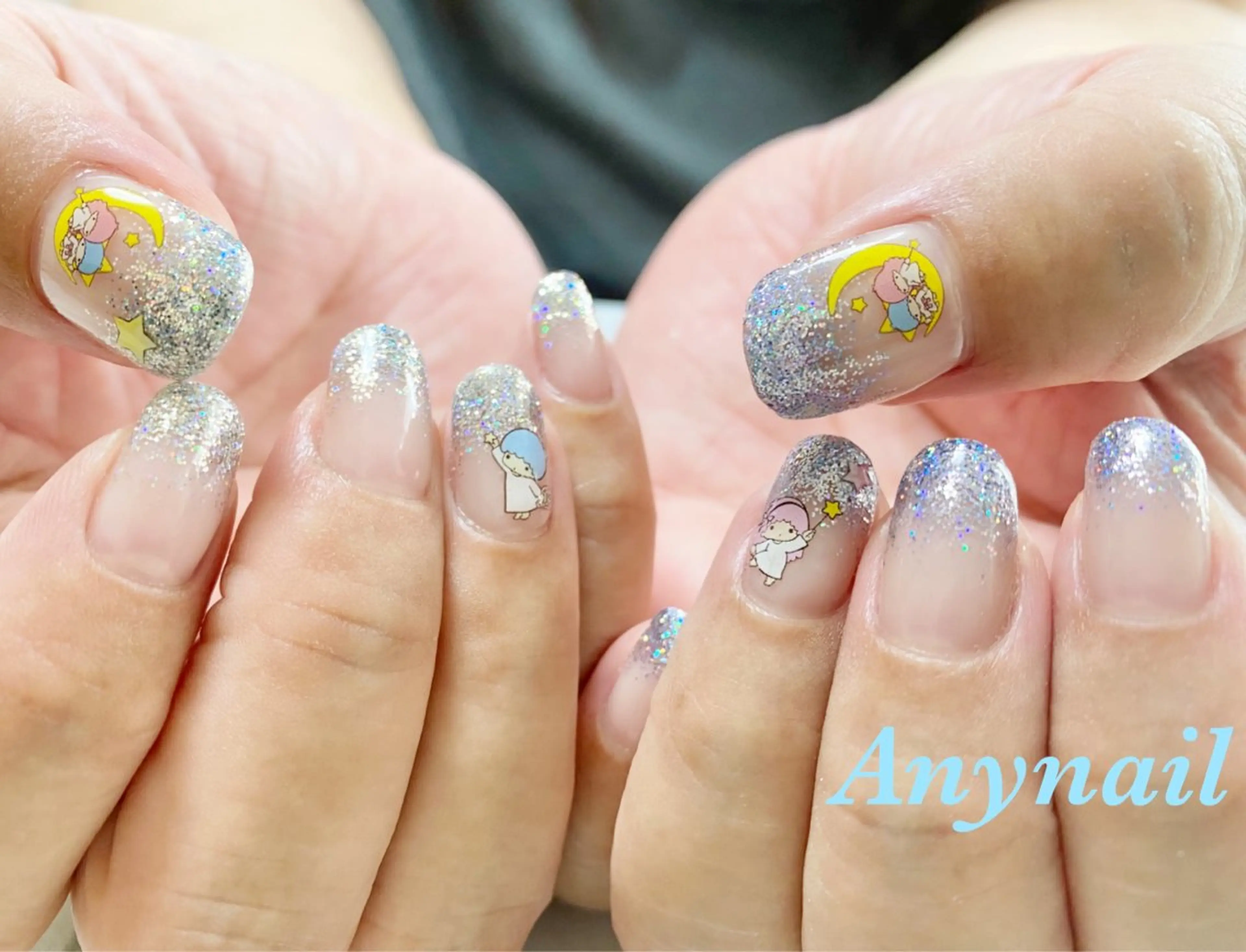 ネイル ブルー グラデーション キラキラネイル ラメ(グリッター) ラメグラデーション 岩澤 恵子のネイルデザイン