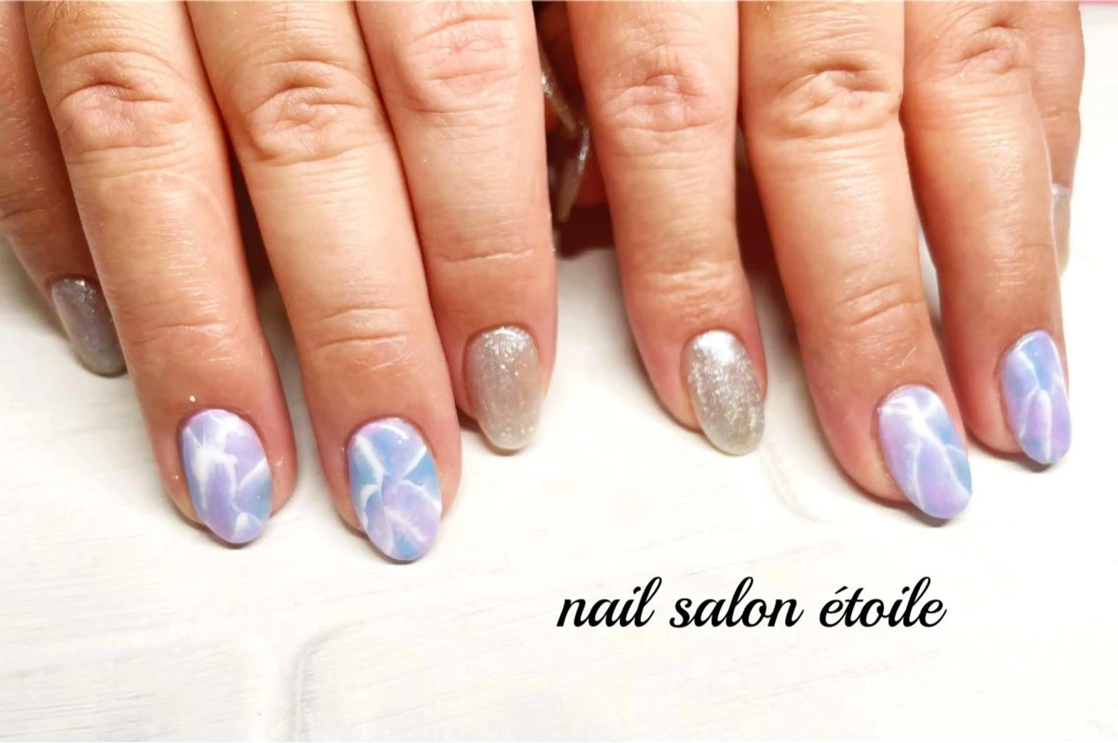 ネイル アートネイル ジェルネイル キラキラネイル ラメ(グリッター) 大理石ネイル(マーブル) ハンドネイル nail salon étoileのネイルデザイン