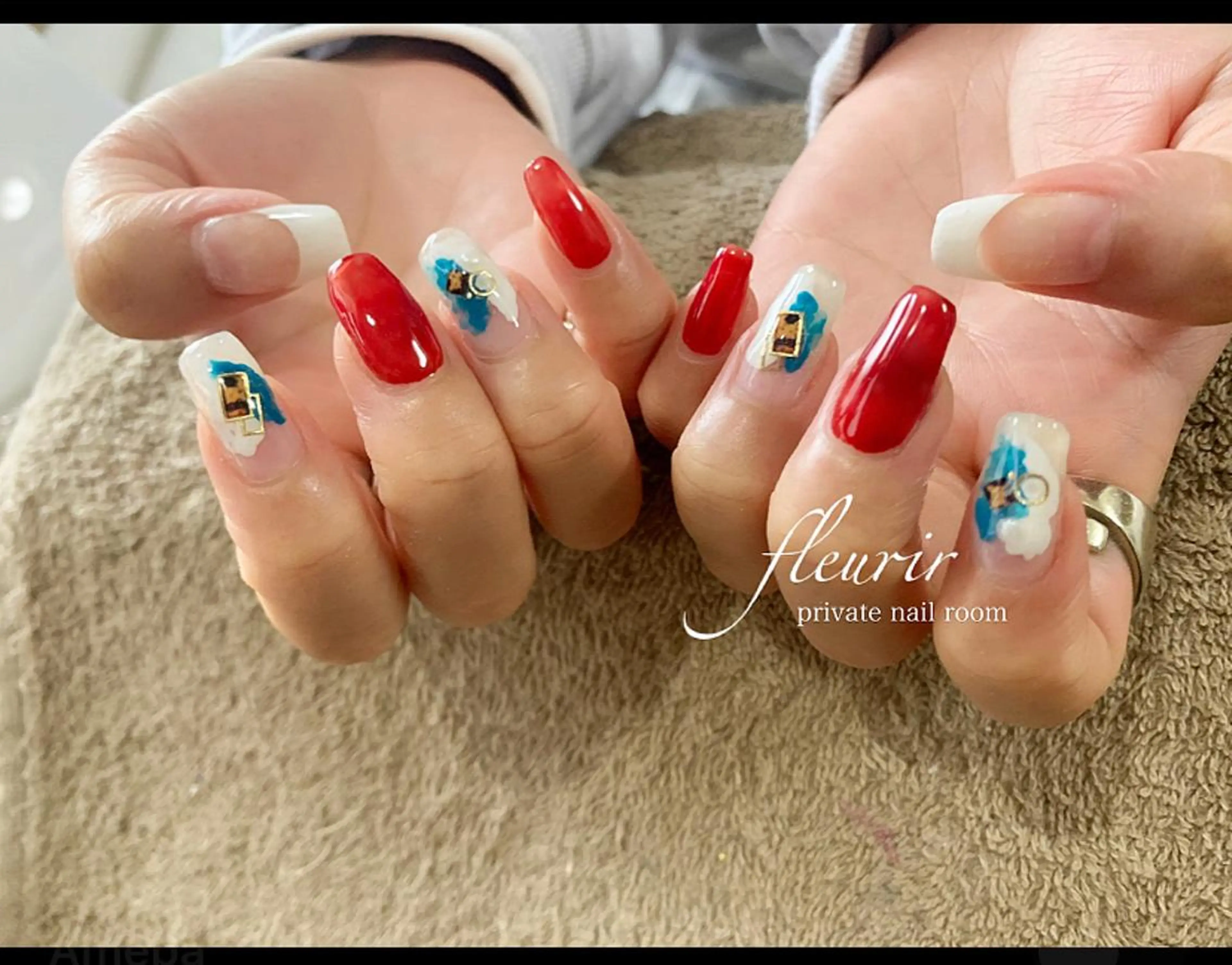 ネイル ブルー カジュアル ワンカラーネイル 赤色 フルリール 【プライベートサロンのネイルデザイン