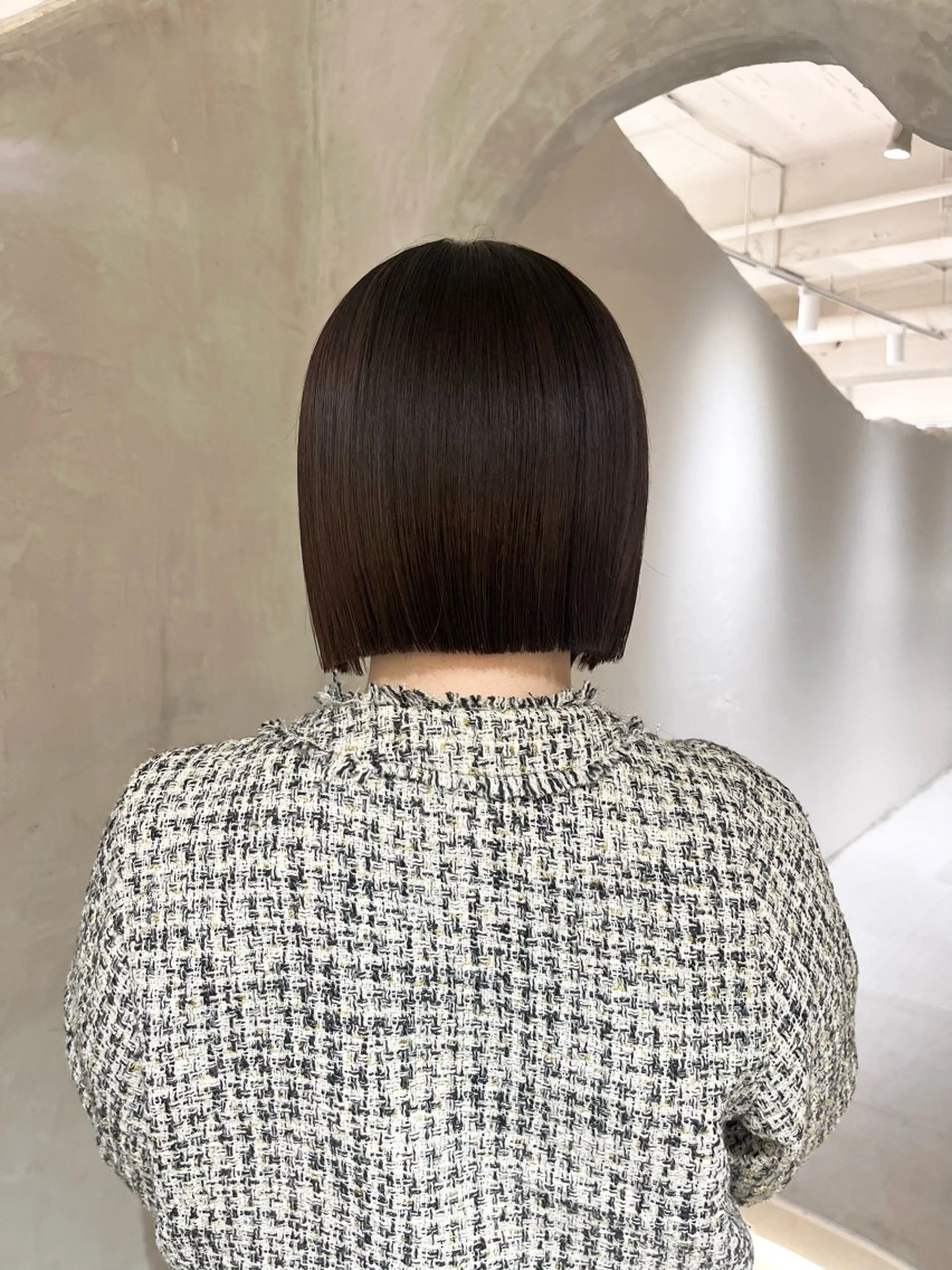 ミディアム ボブ カット effect横浜所属・切りっぱなしボブ/ 艶カラー/綾莉のヘアスタイル