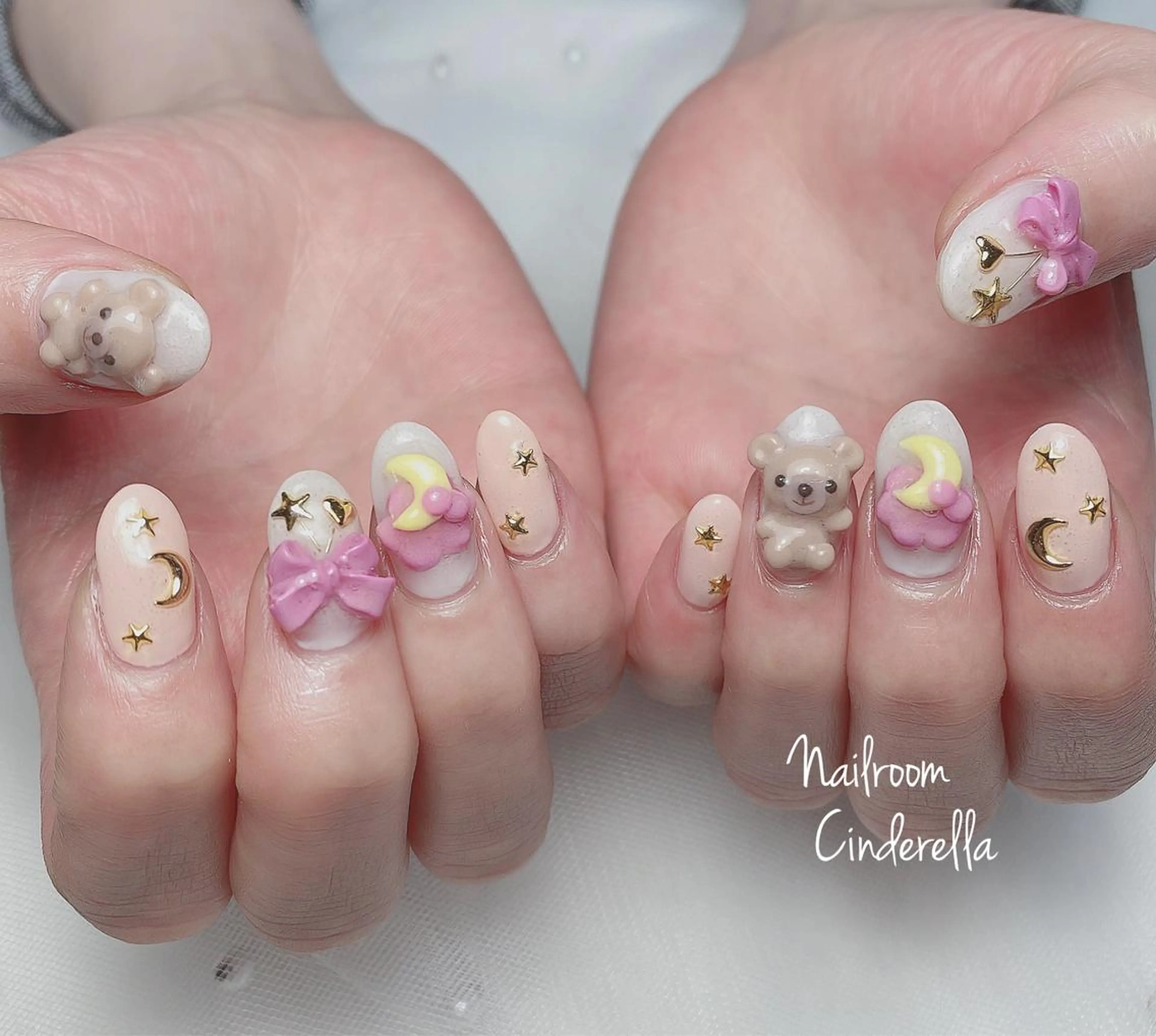 ネイル アートネイル ぷっくりネイル Nailroom. Cinderellaのネイルデザイン