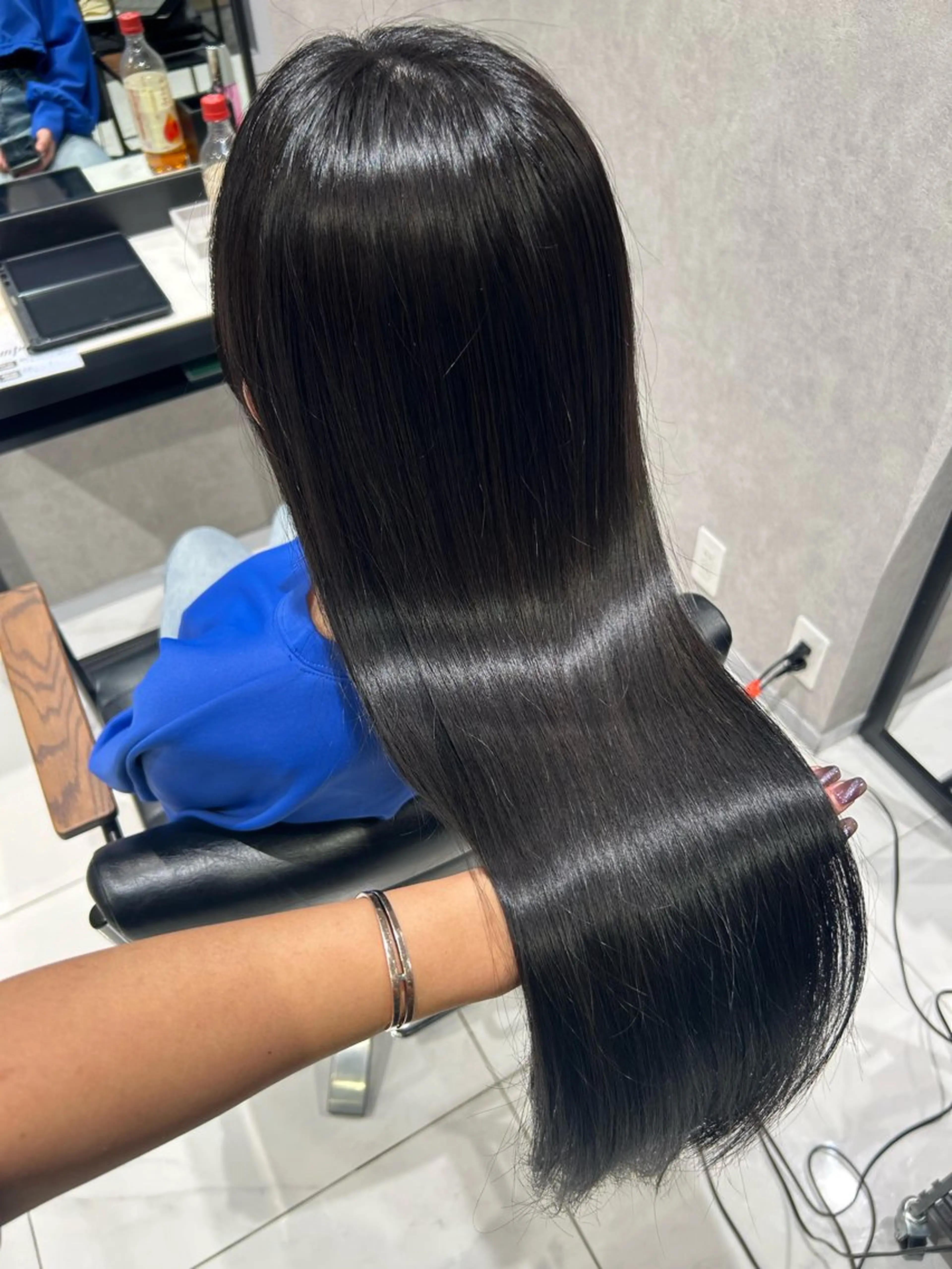 カラー 黒髪 ブルーカラー ブルーブラック ヘアカラー トリートメント 透明感カラー💙 束感まつげ🪼海月のヘアスタイル