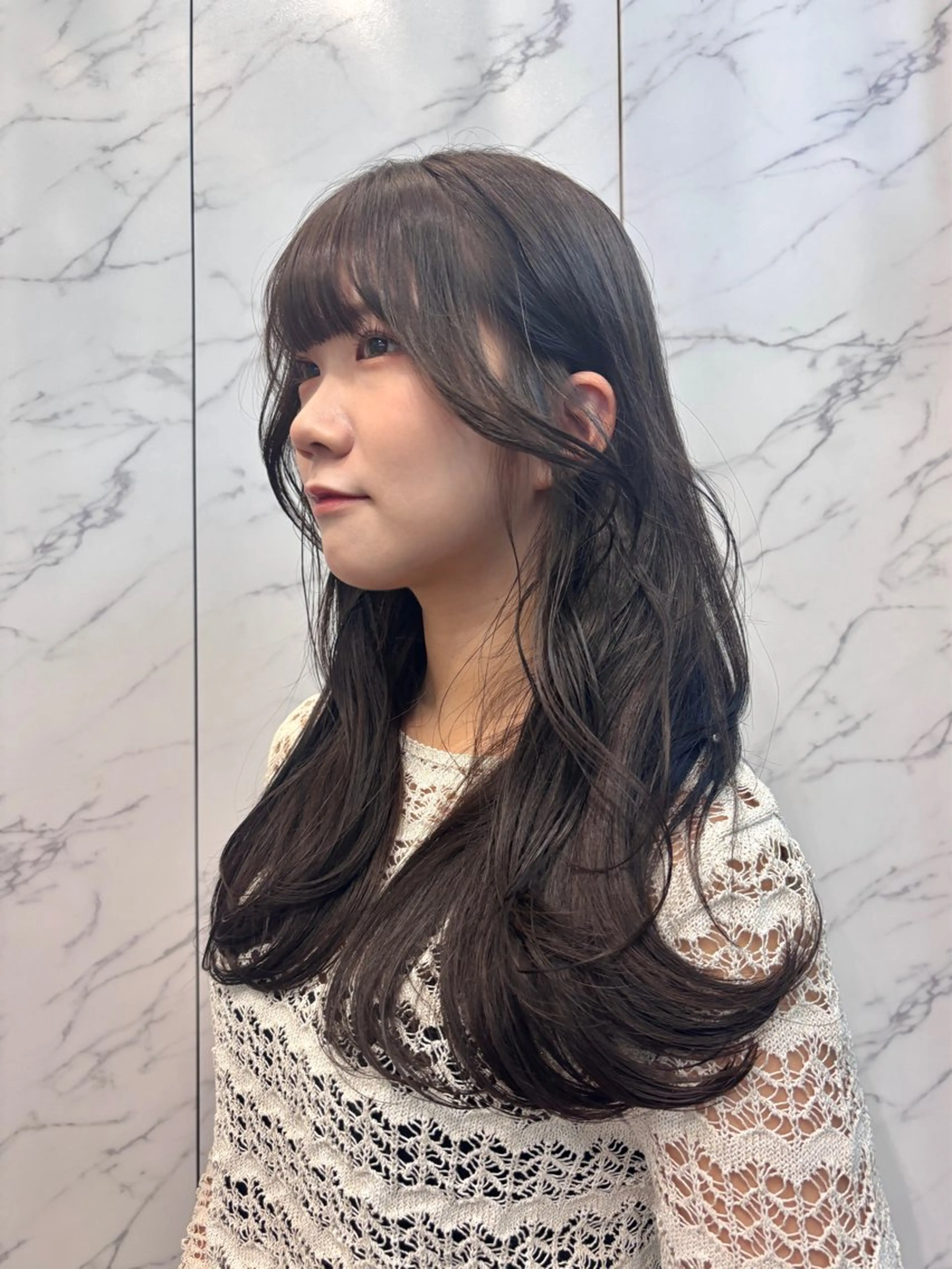 ロング カラー 透明感カラー カット ヘアカラー トリートメント miu /透明感カラーのヘアスタイル
