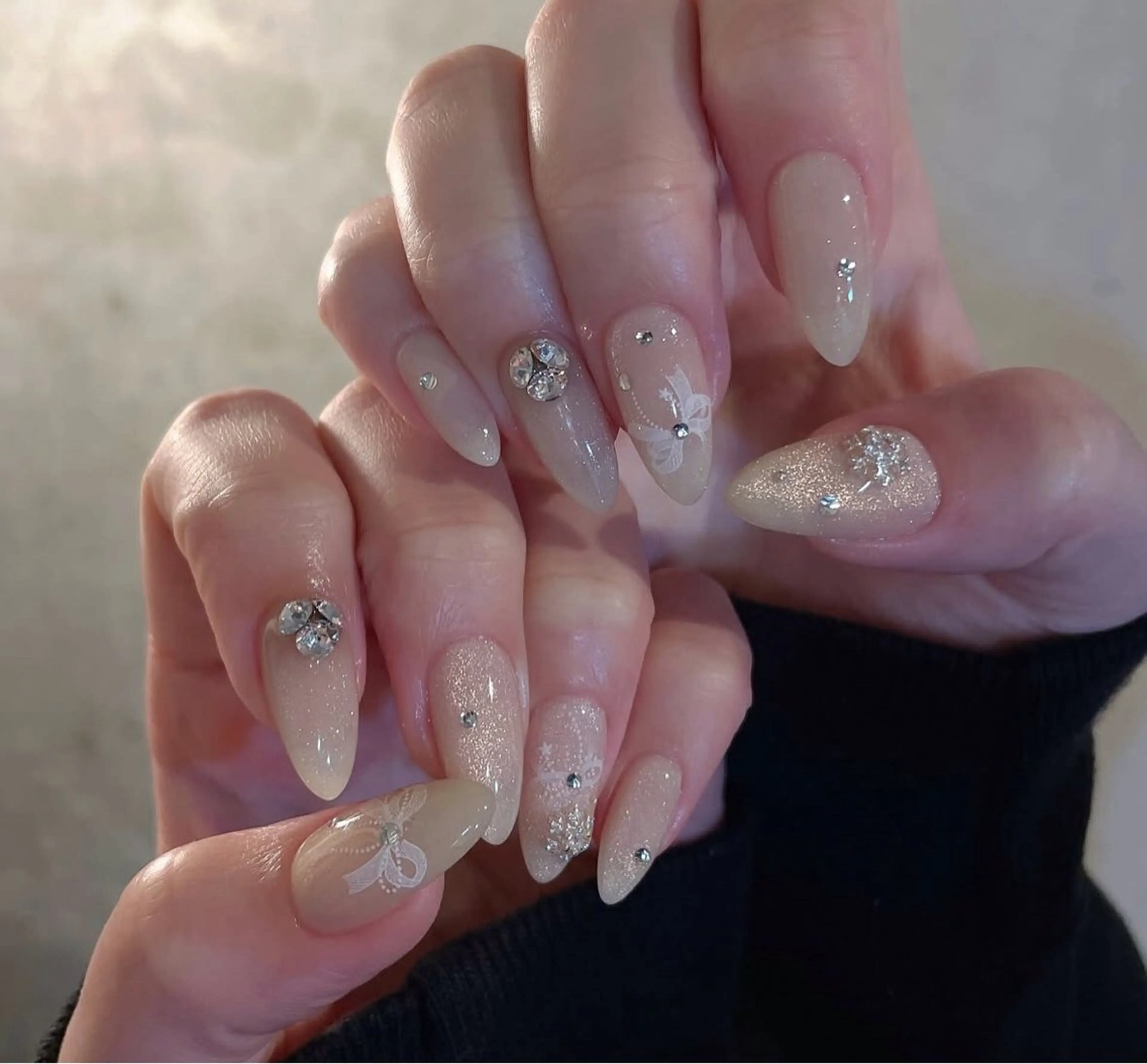 ネイル 長さ出し グラデーション キラキラネイル 韓国ネイル ラメ(グリッター) ハンドネイル ハンドケア Chisa Nail Studio所属・チ サのネイルデザイン