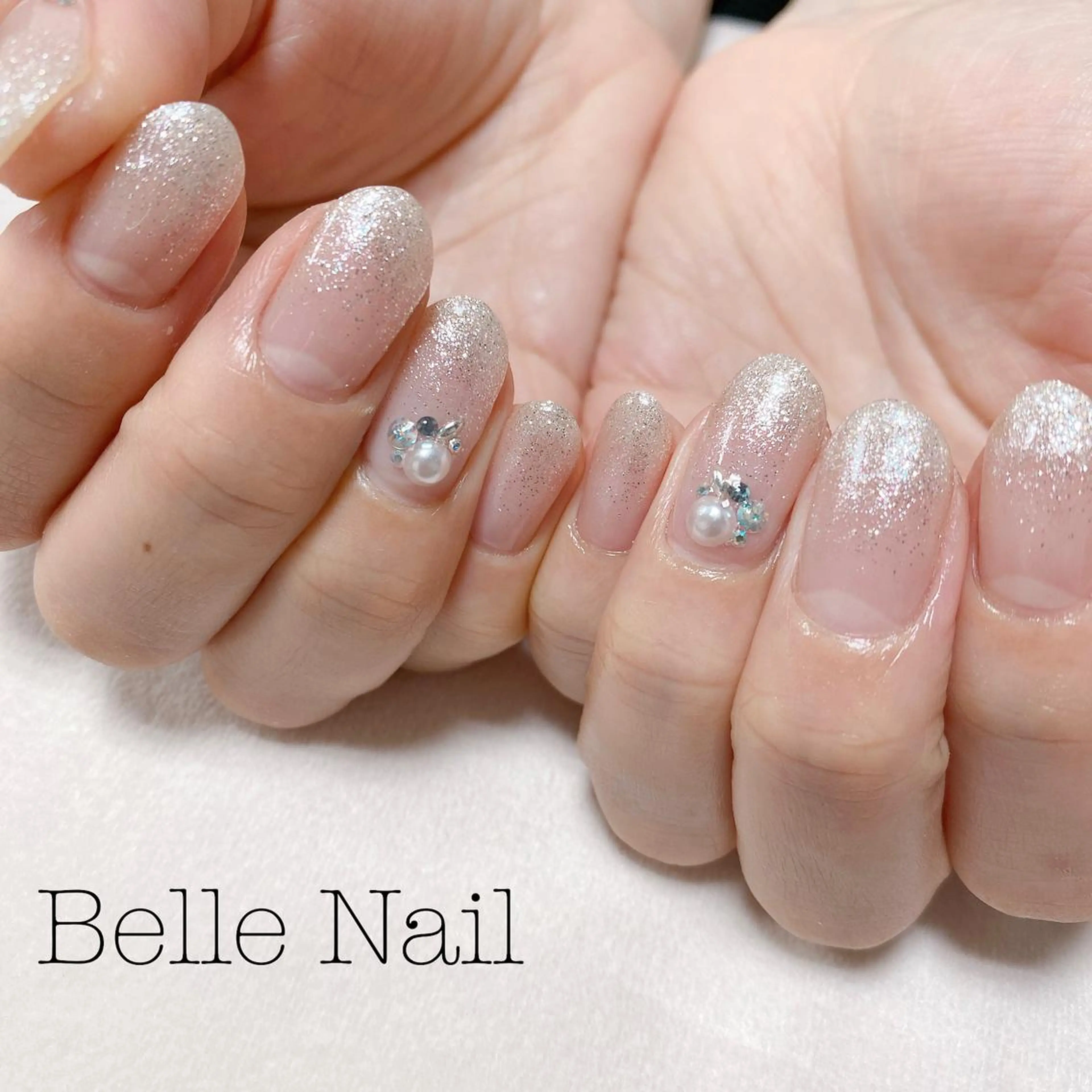 ネイル ジェルネイル グラデーション ラメ(グリッター) ラメグラデーション パラジェル Sak nailroomのネイルデザイン