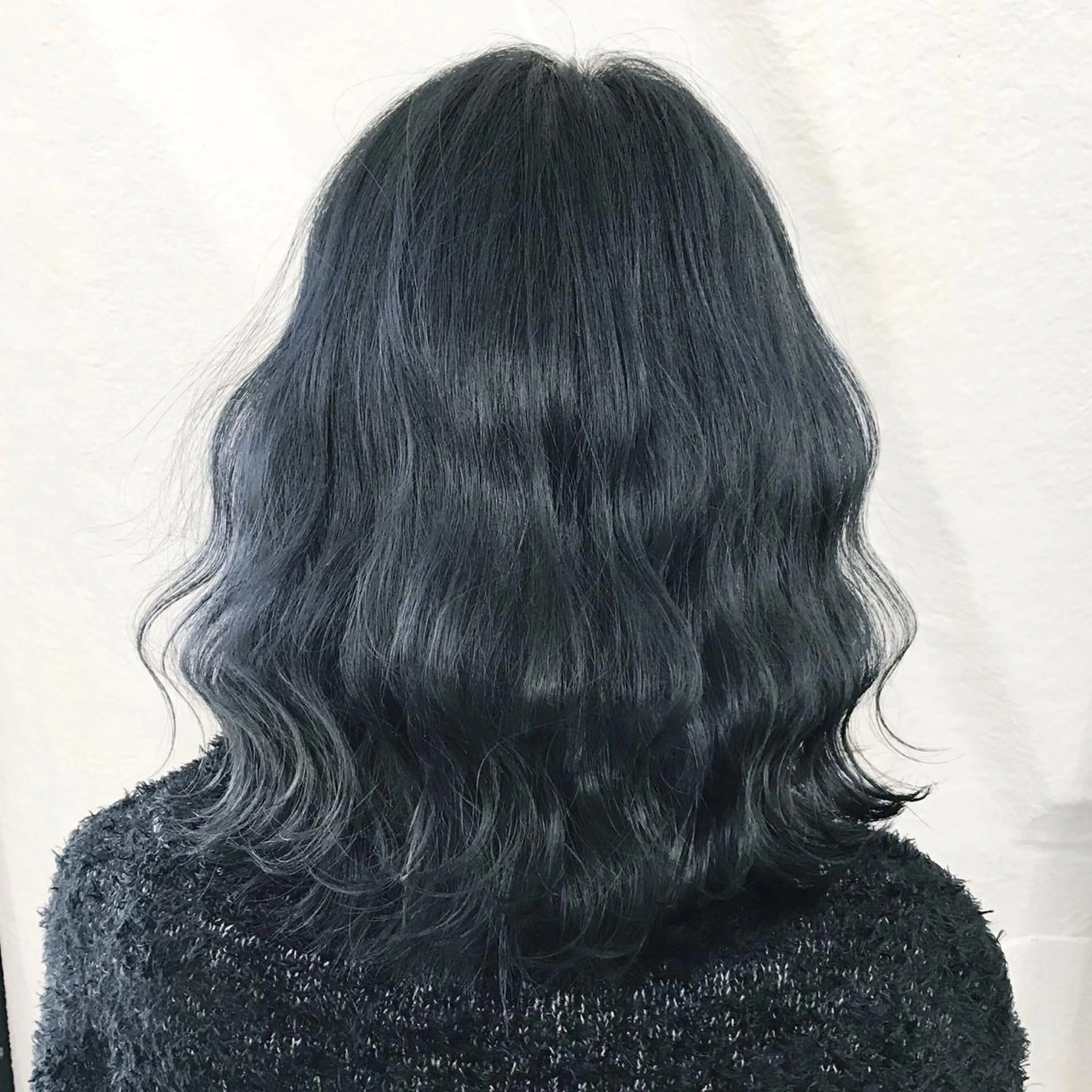 カラー ブリーチ ブルーカラー ネイビーカラー サロウィン所属・K-POP好き美容師 🇰🇷Kai.Yのヘアスタイル