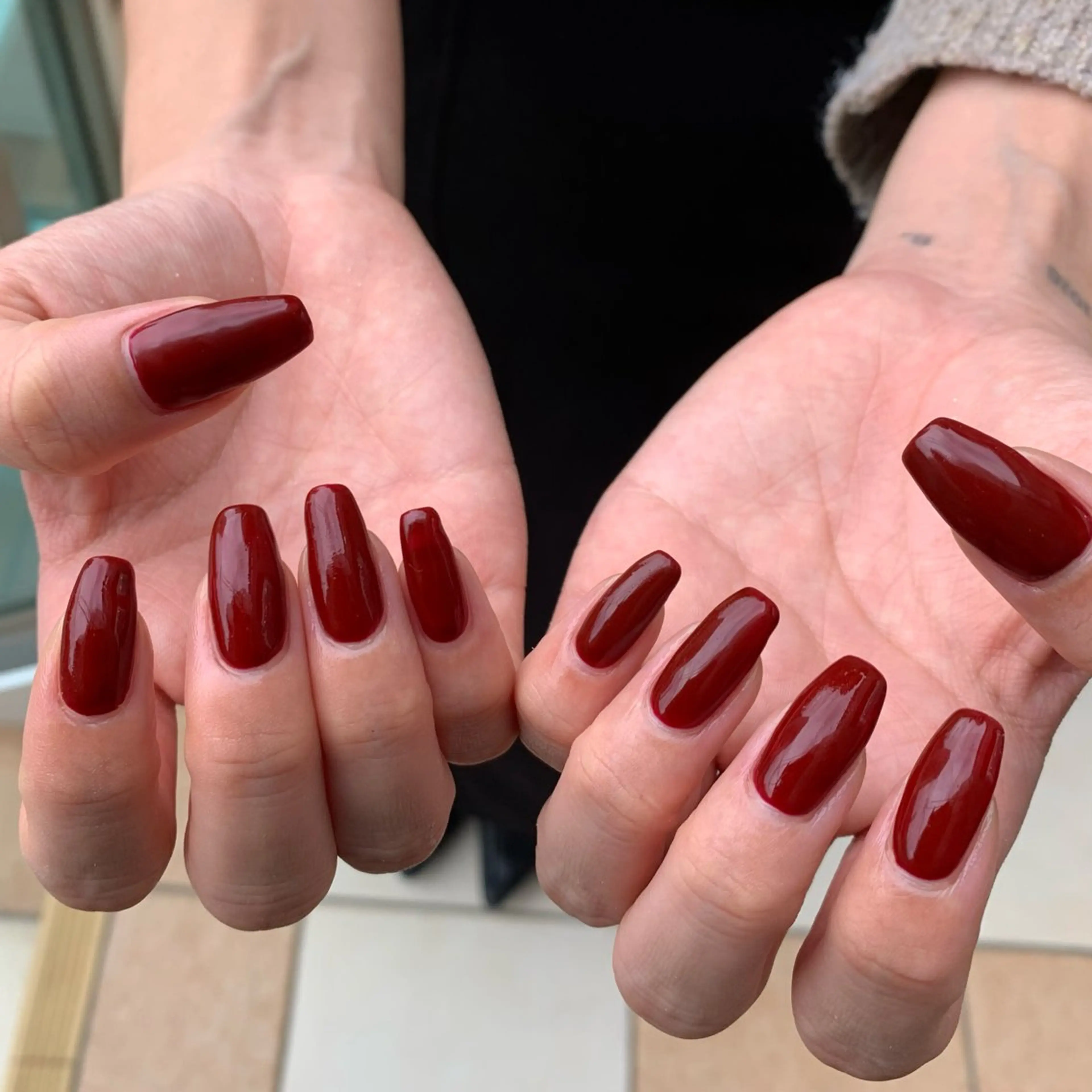ネイル ボルドー YUKIMO🍎名駅 /ニュアンスのネイルデザイン