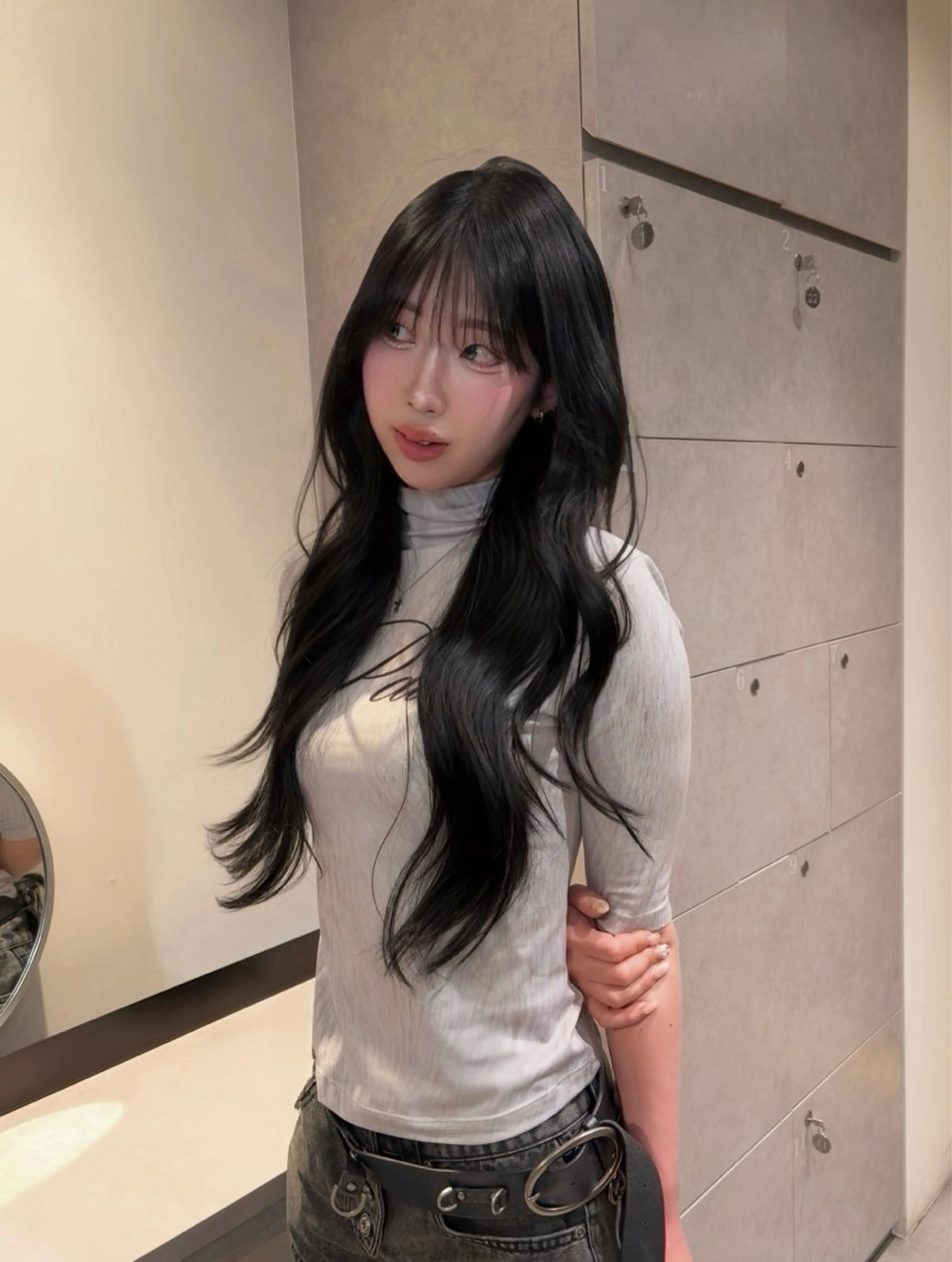 ロング ハッシュカット ハイレイヤー レイヤーカット 吉村 駿佑のヘアスタイル