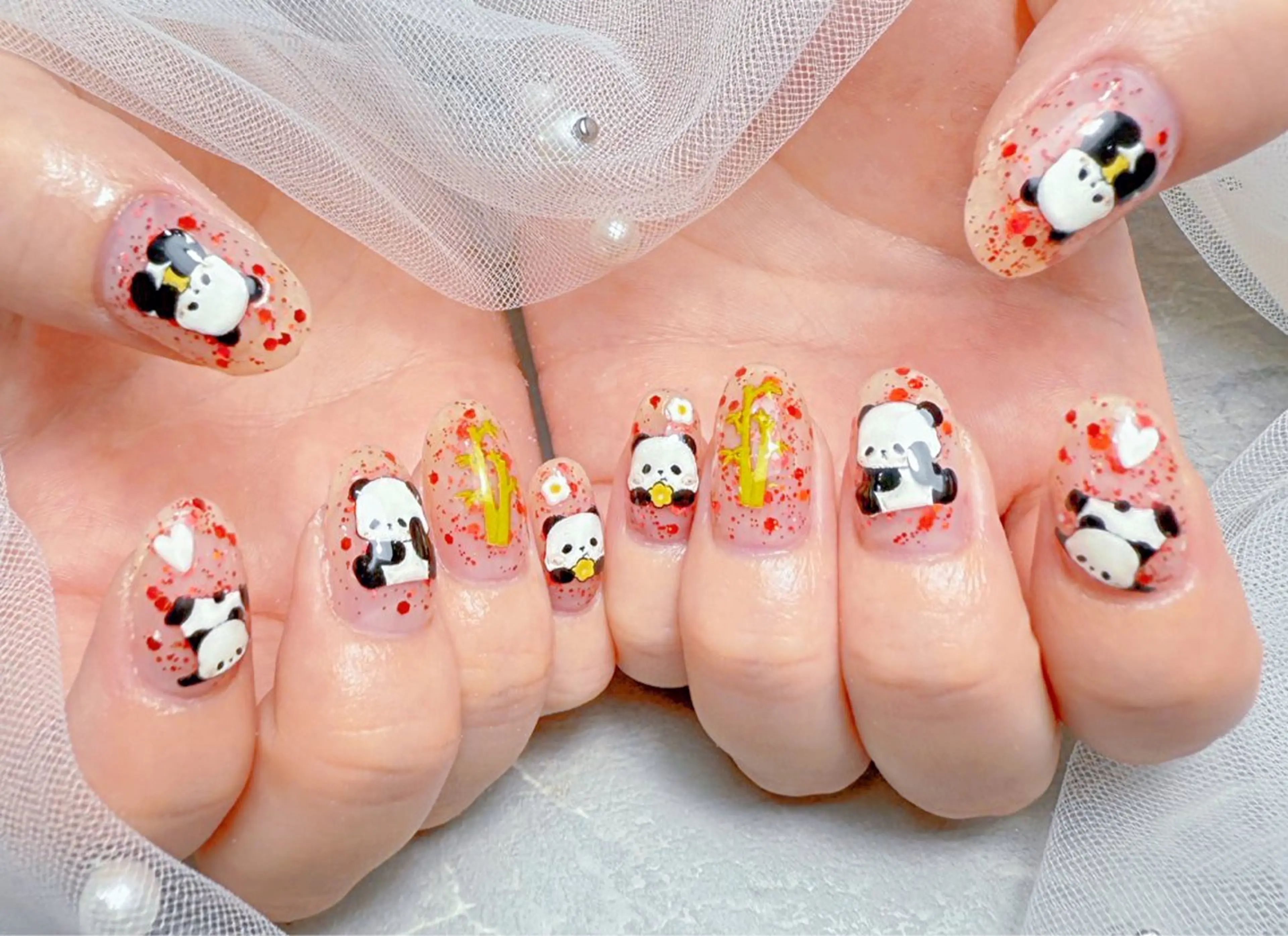 ネイル ハンドネイル マジックミラー所属・マジック ミラーのネイルデザイン