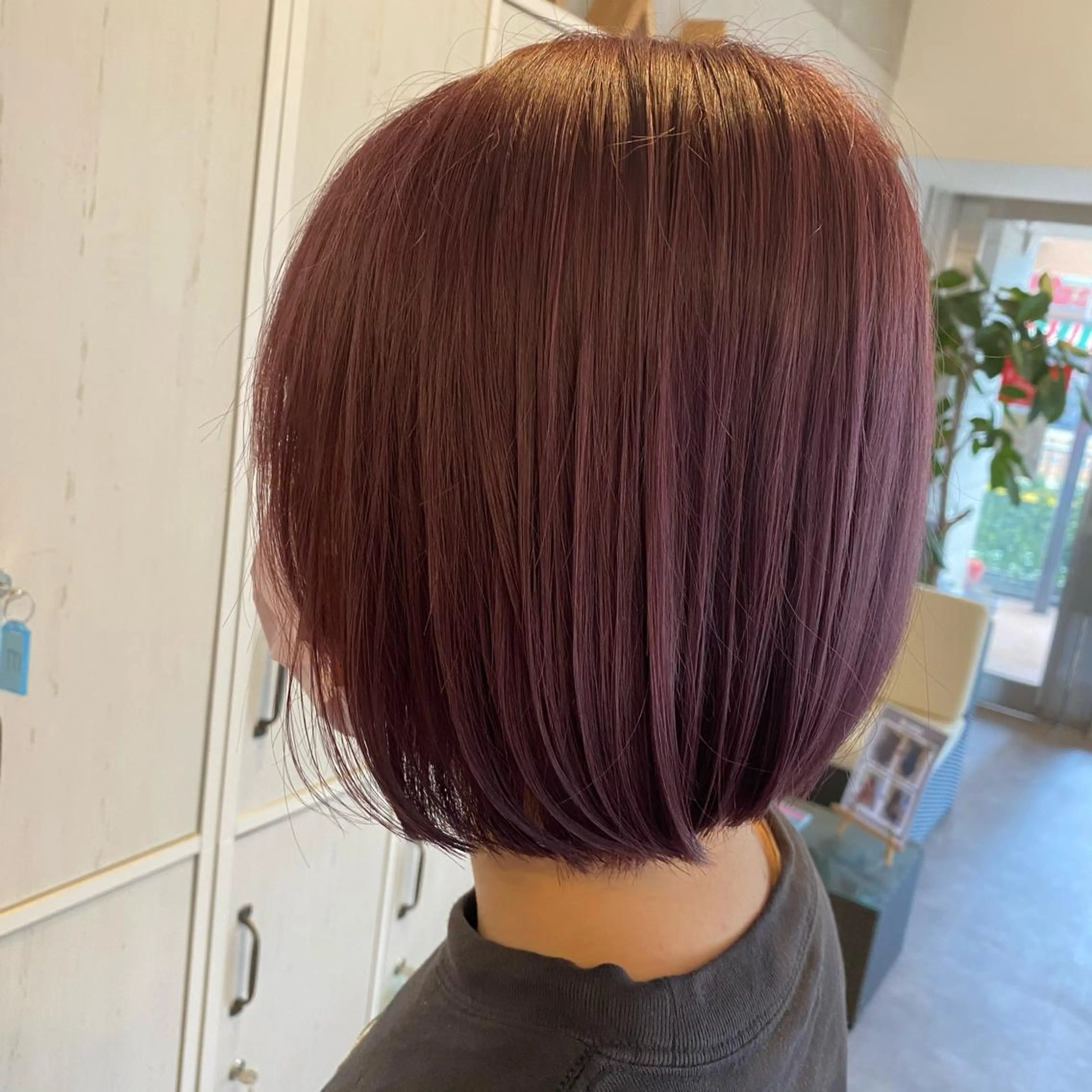 ショート カラー ELLE&SALLY 石野のヘアスタイル