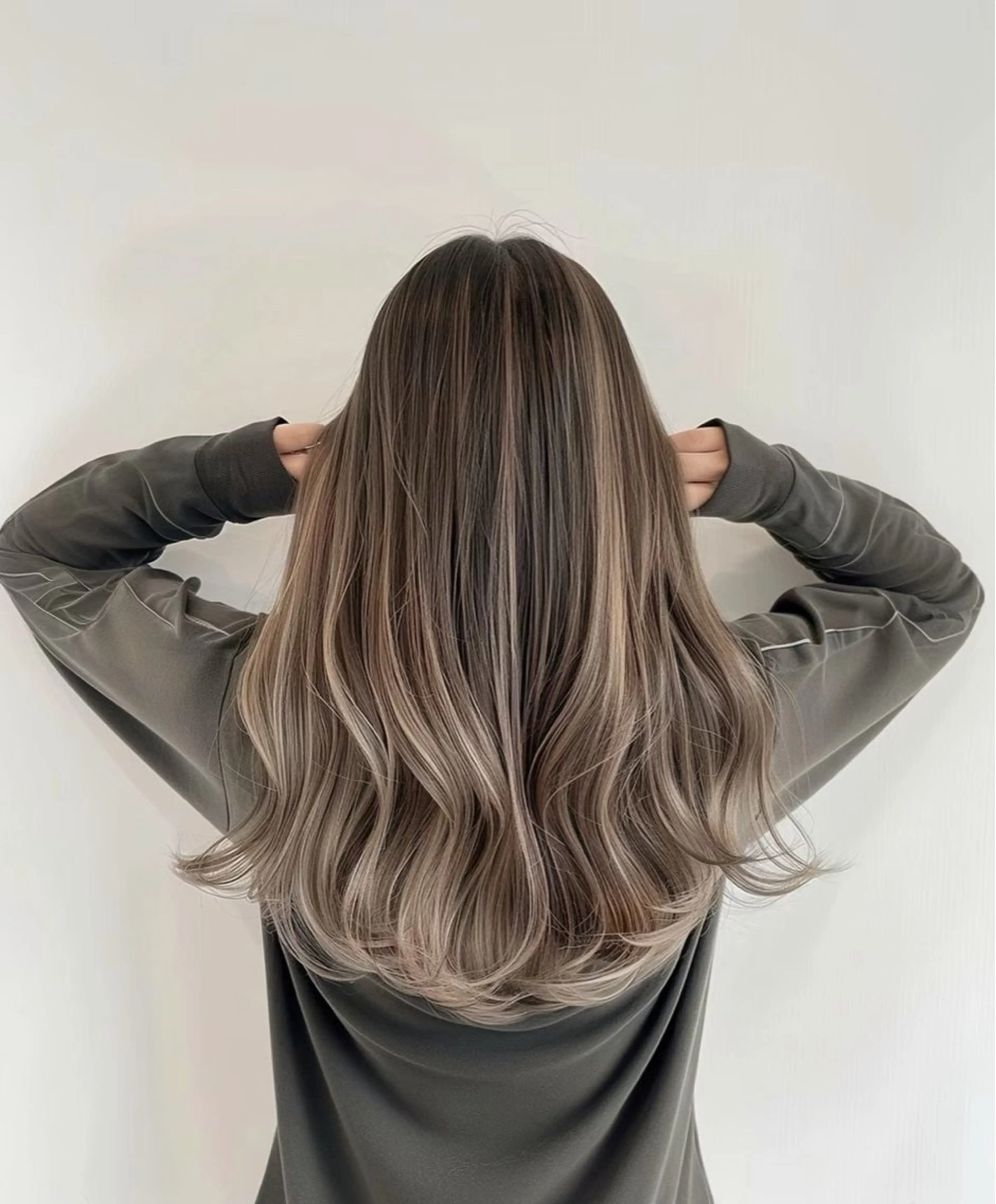 ミディアム カラー ハイライトカラー ハイライト ハイライトデザイン 特化/表参道/みづきのヘアスタイル