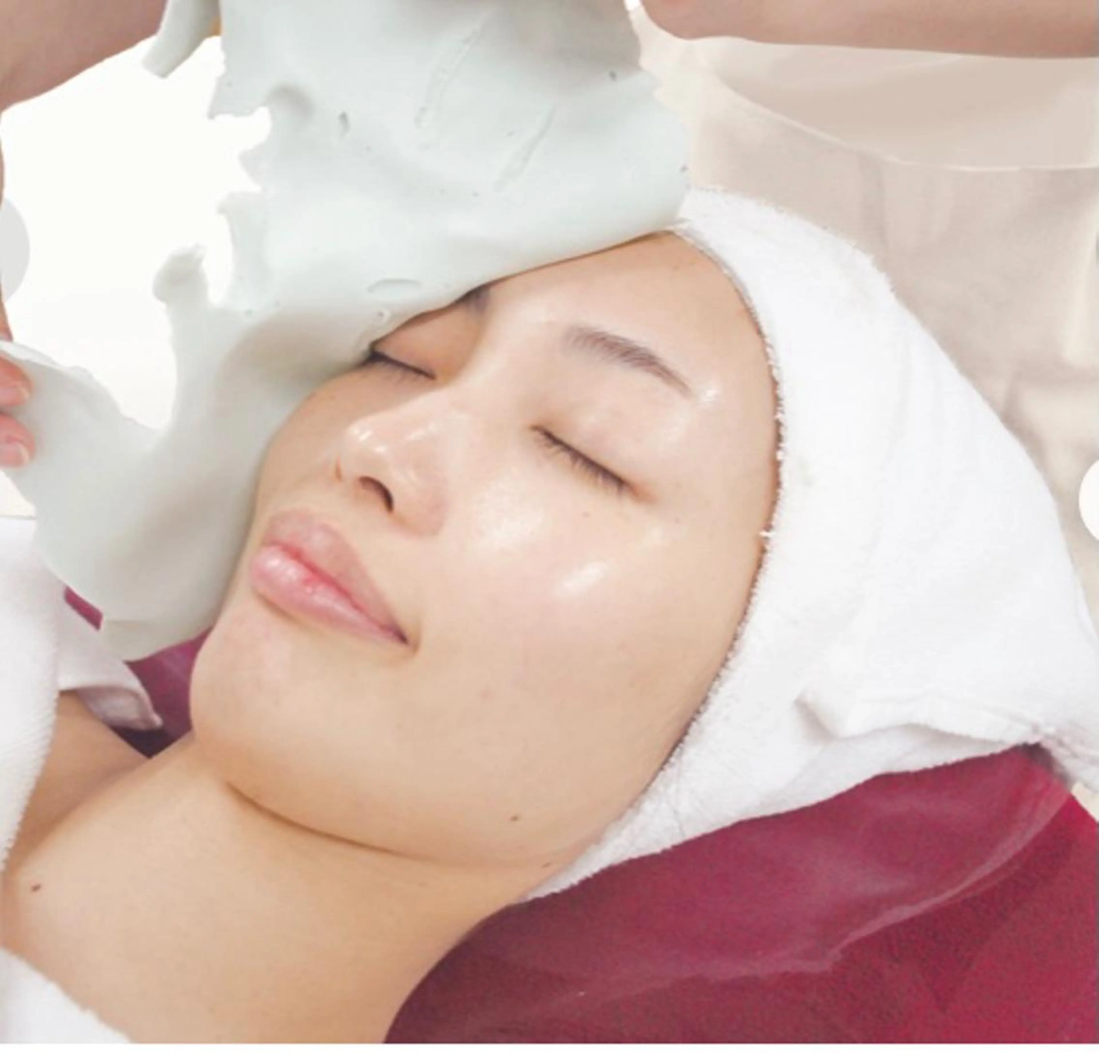 オアシス・さくら所属・小顔（シミ ニキビ）脱毛サロンのエステ・リラクイメージ
