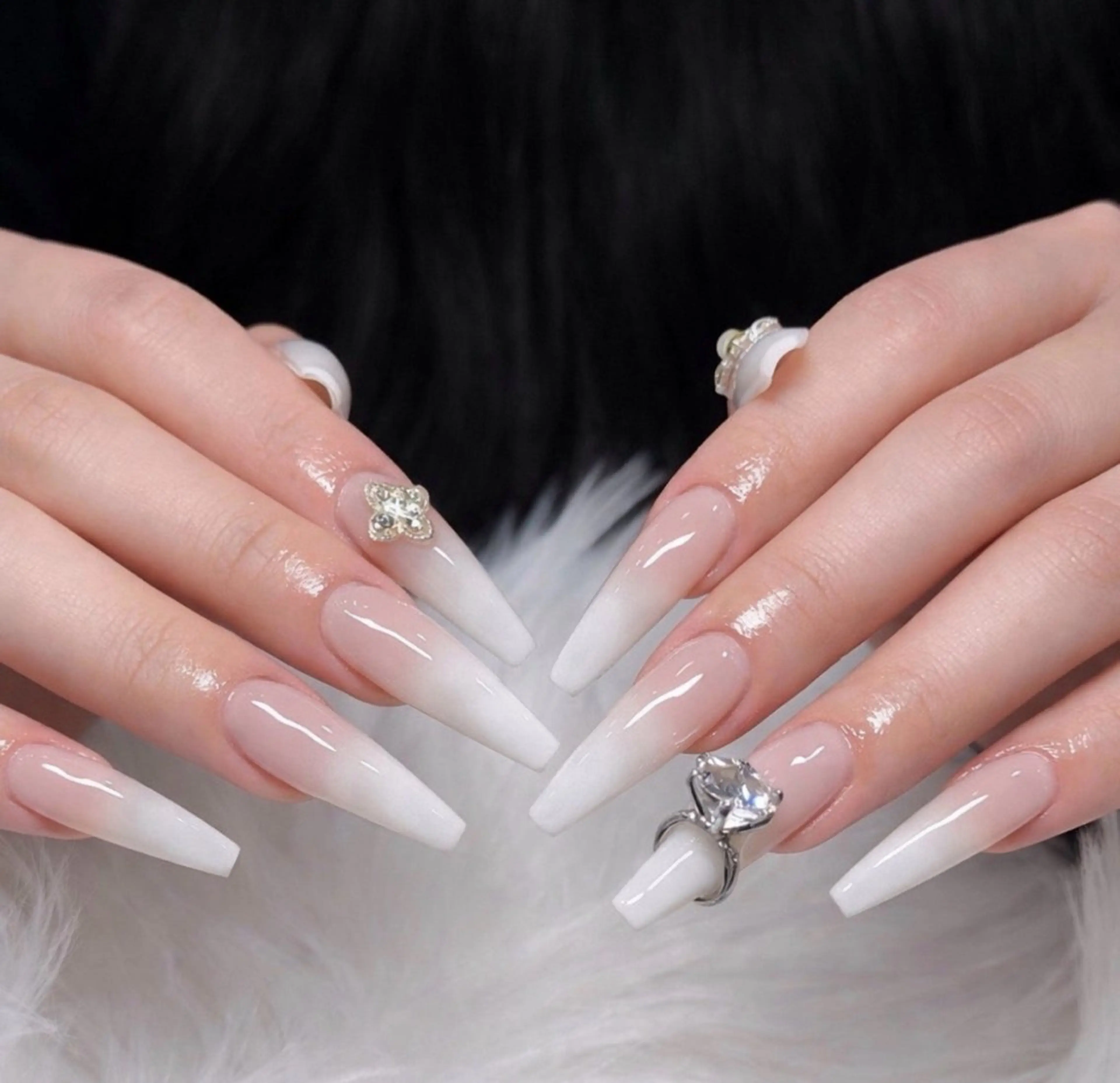 ネイル 長さ出し フレンチネイル 韓国ネイル レース マグネットネイル 高橋 ユキのネイルデザイン