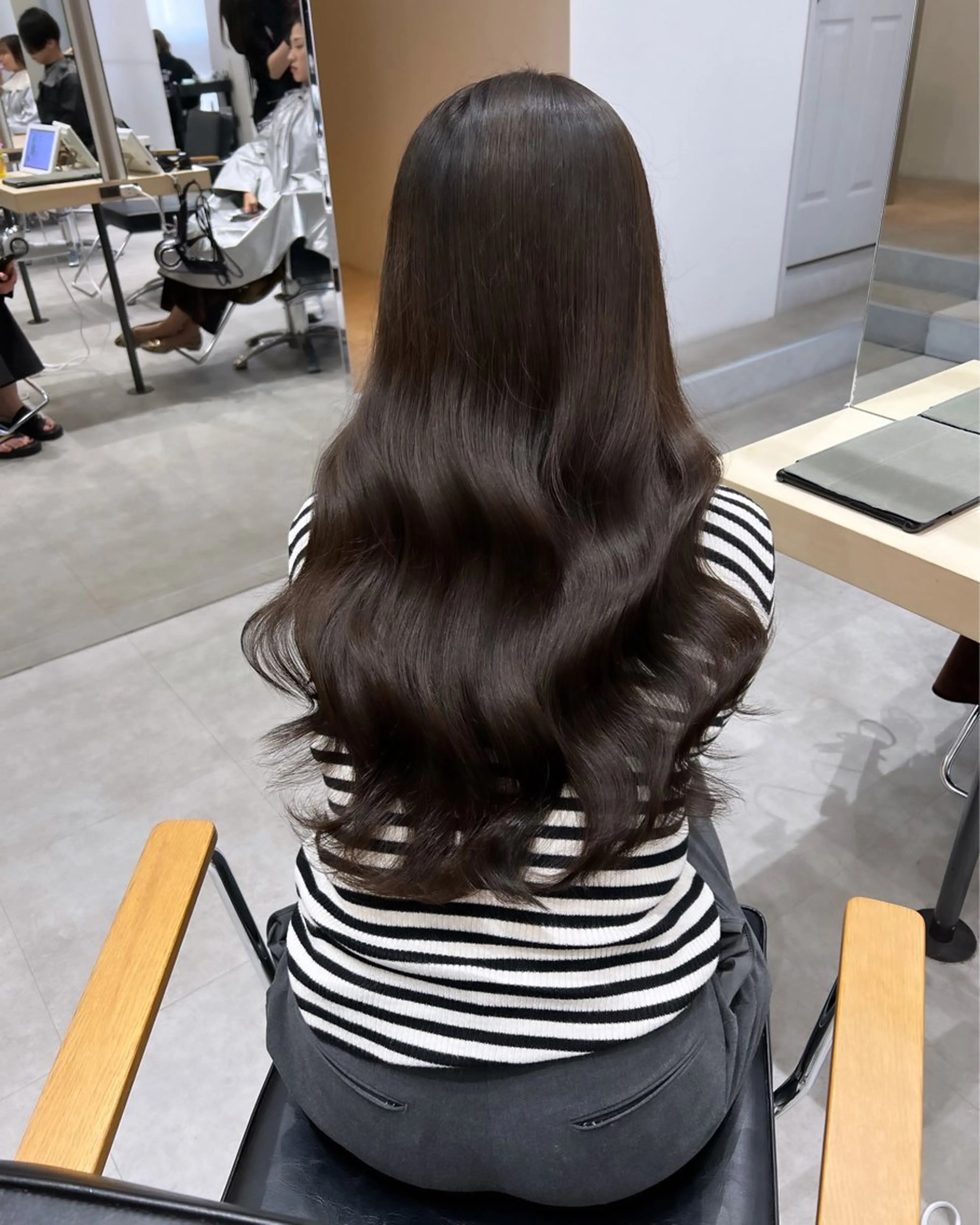 ロング カラー 松下 奈央のヘアスタイル