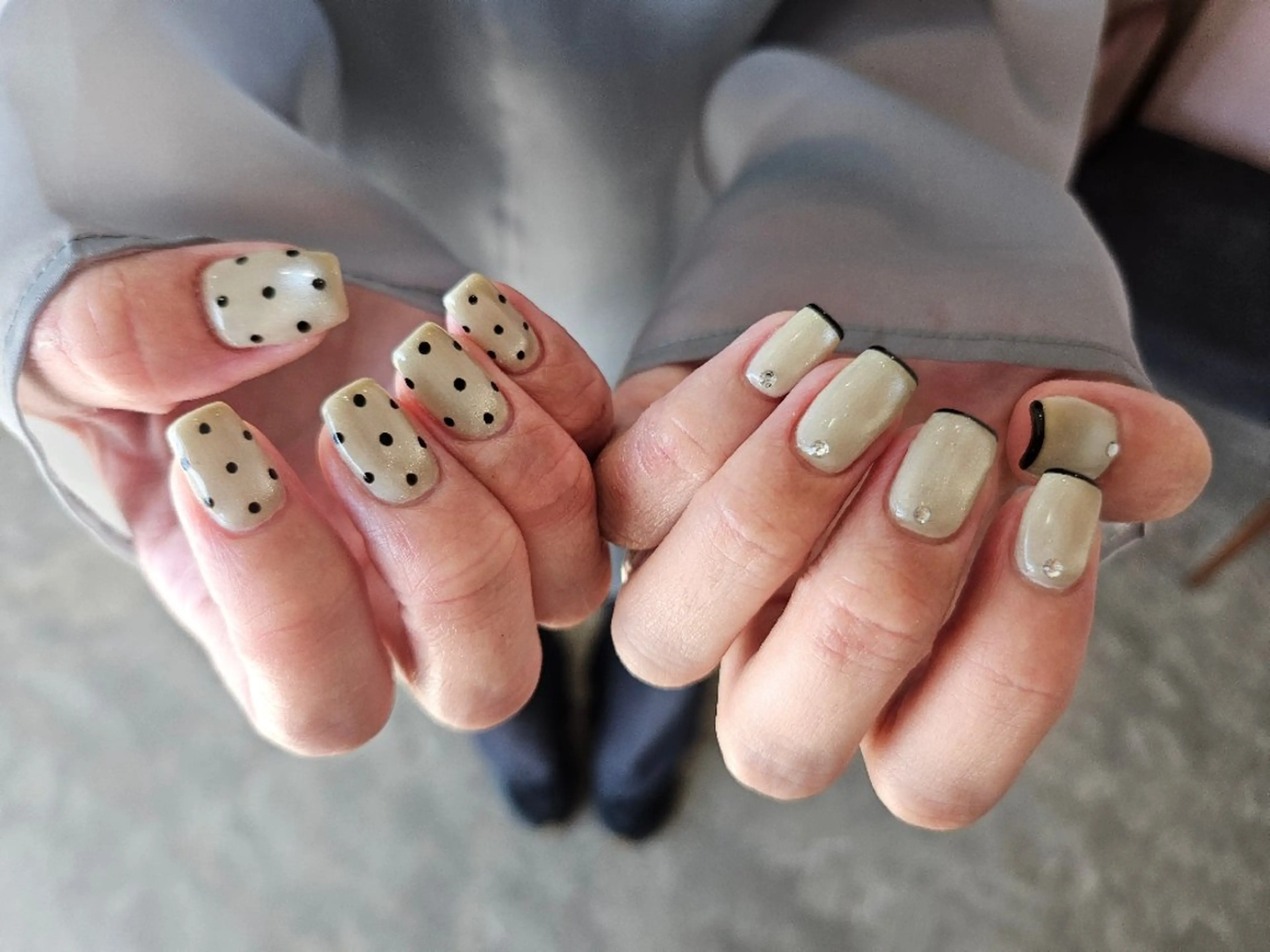 ネイル ドット フレンチネイル ハンドネイル DayWithout Anything堀本のネイルデザイン