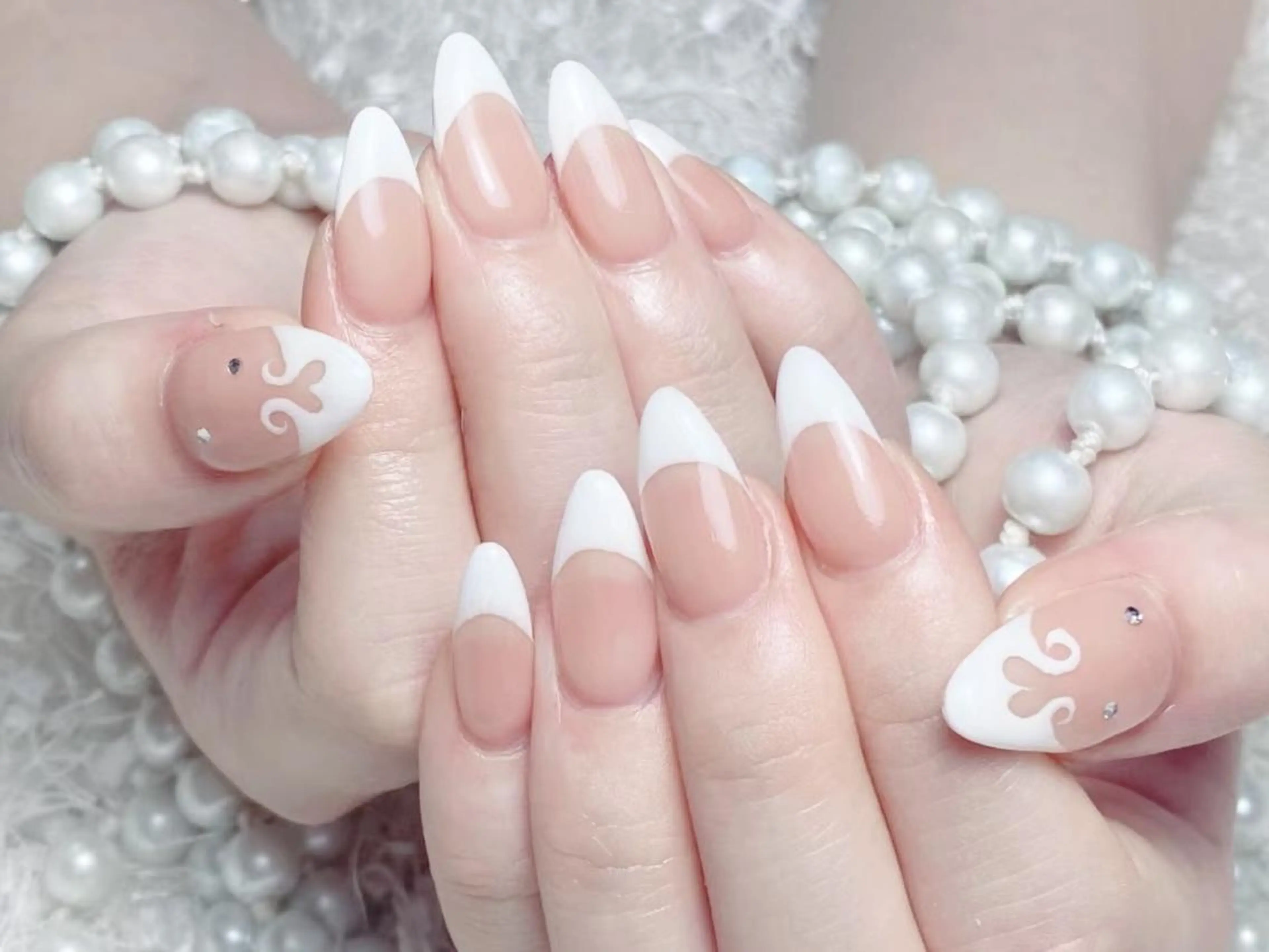 🦋カラーフレンチ(色2個まで)【初回ジェルオフ無料ケア込み】の写真