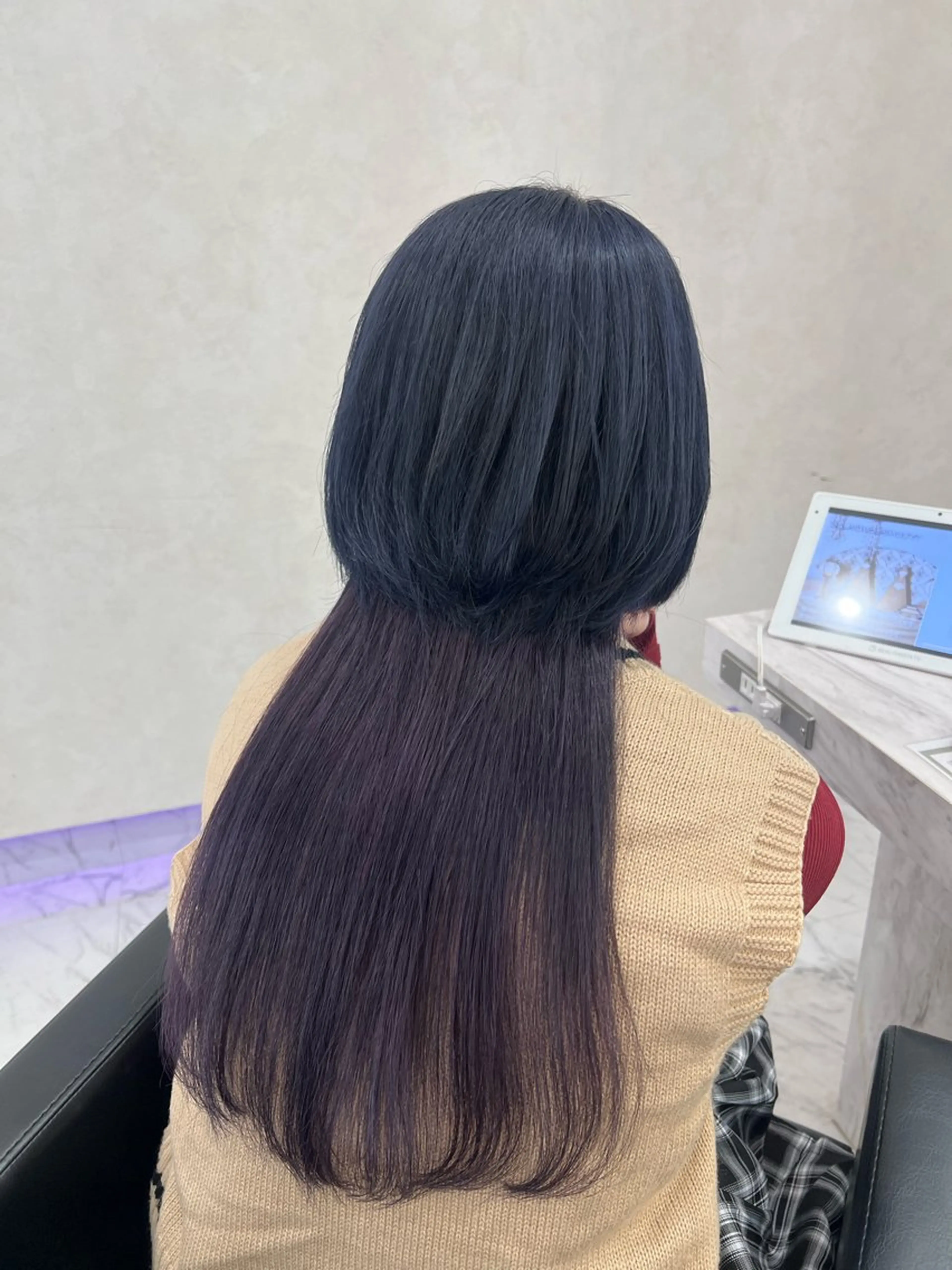 セミロング ツートーンカラー ウルフカット 韓国風🫧艶カラー 💟ran💟のヘアスタイル