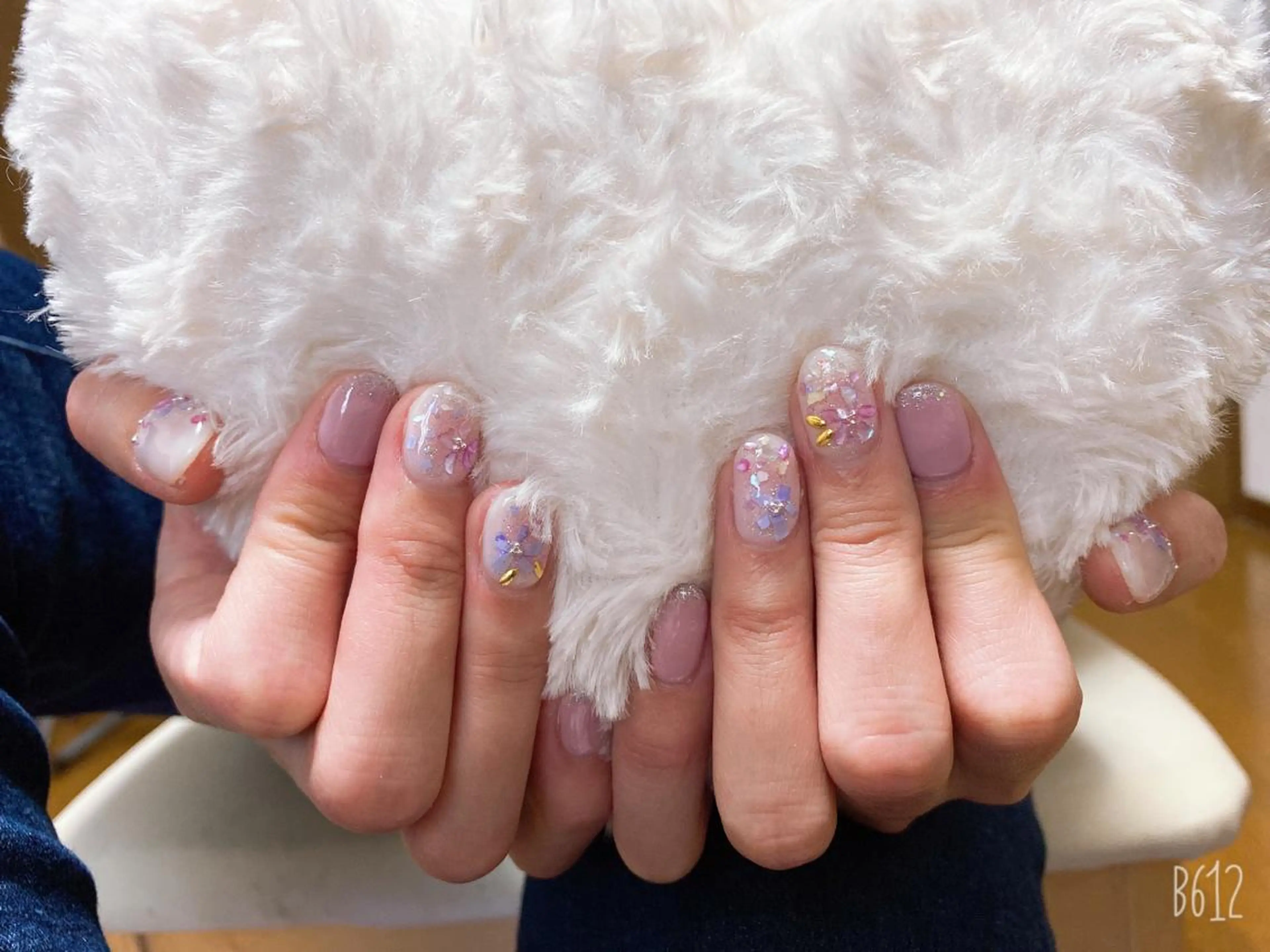 ネイル The Best Beauty受付担当のヘアスタイル