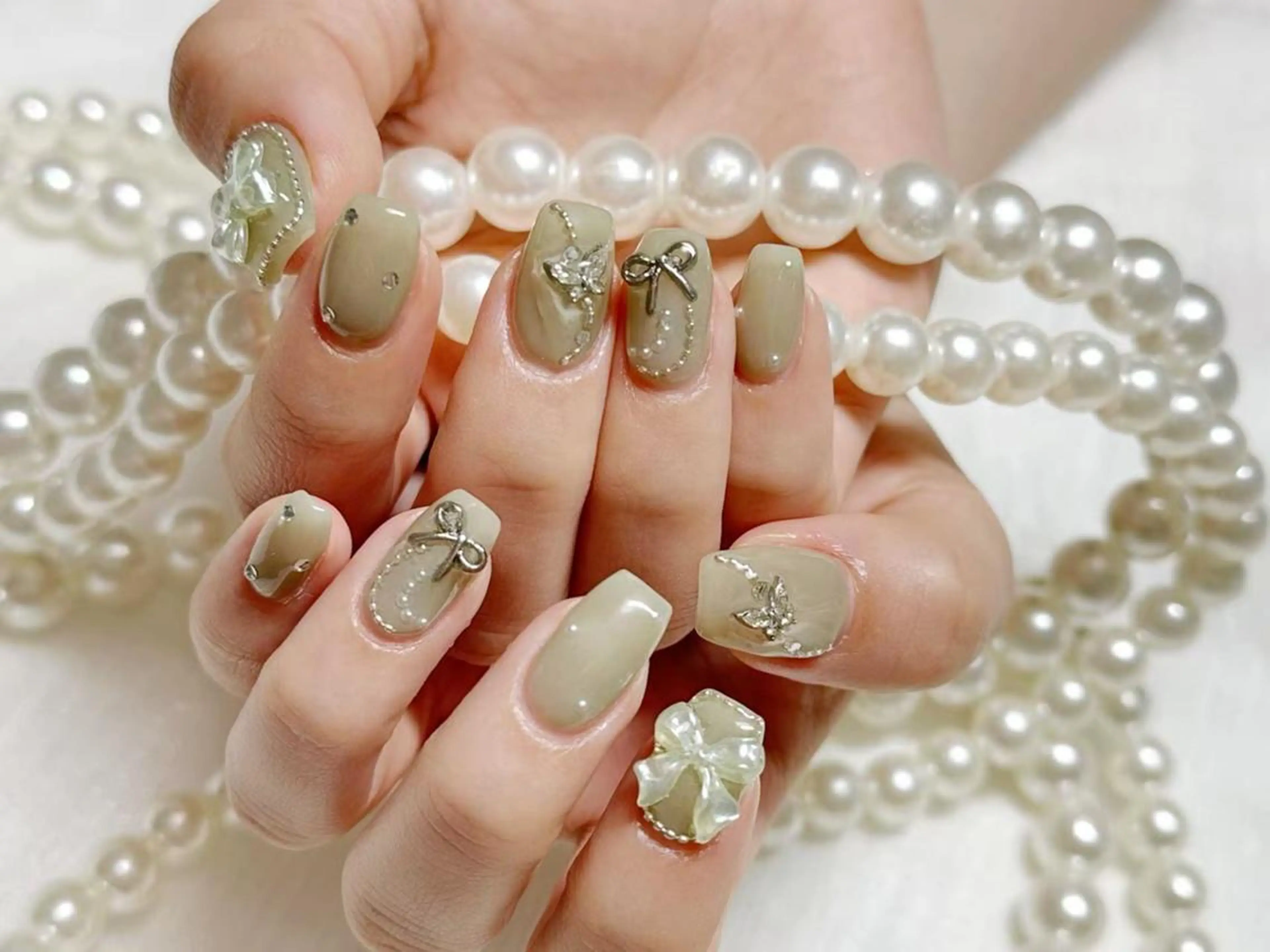 ネイル アートネイル クリアネイル 成人式 長さ出し フラッシュネイル ハンドネイル Ru na🍳のネイルデザイン