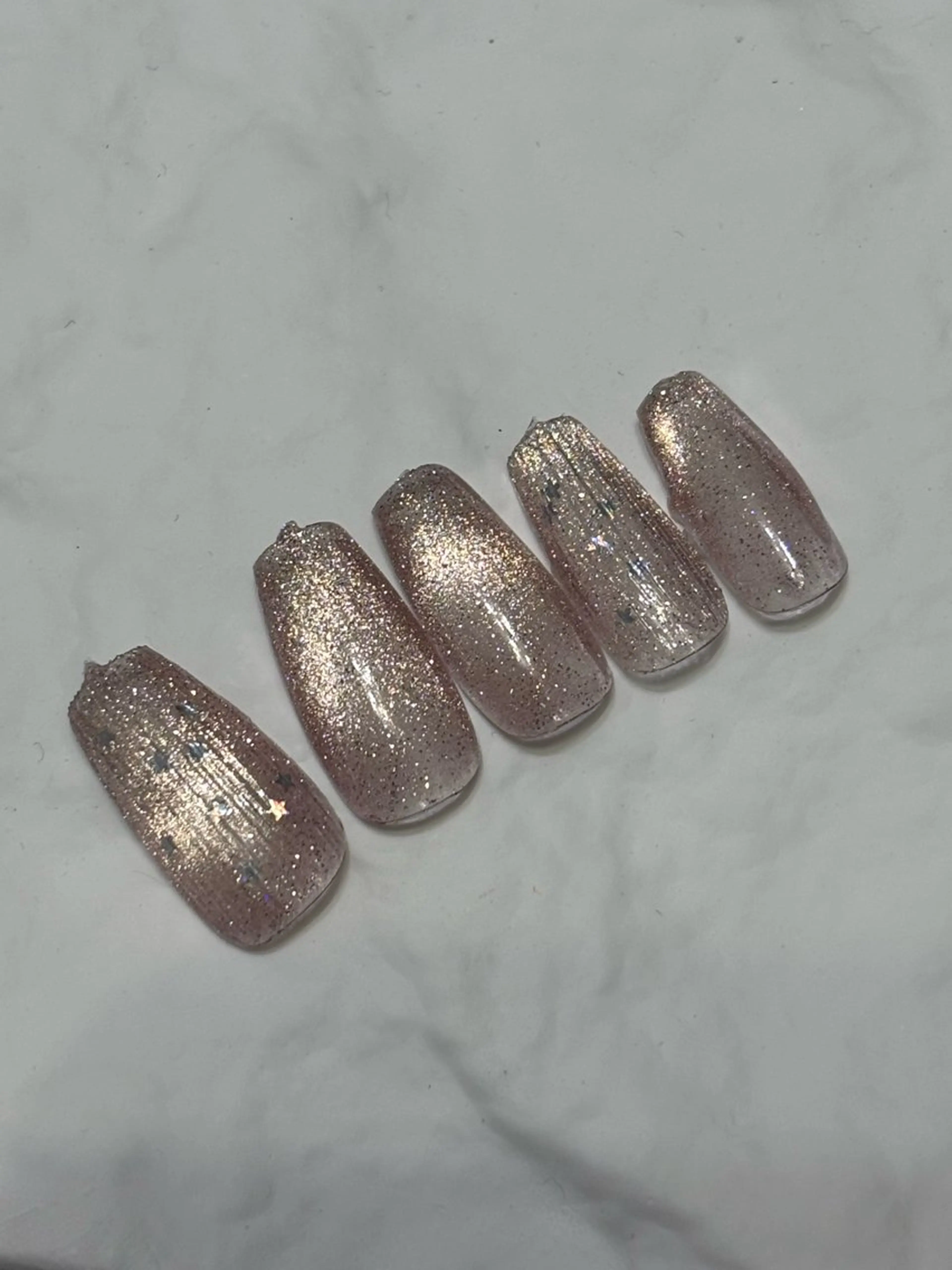 ネイル マグネットネイル 三本 綾奈のネイルデザイン