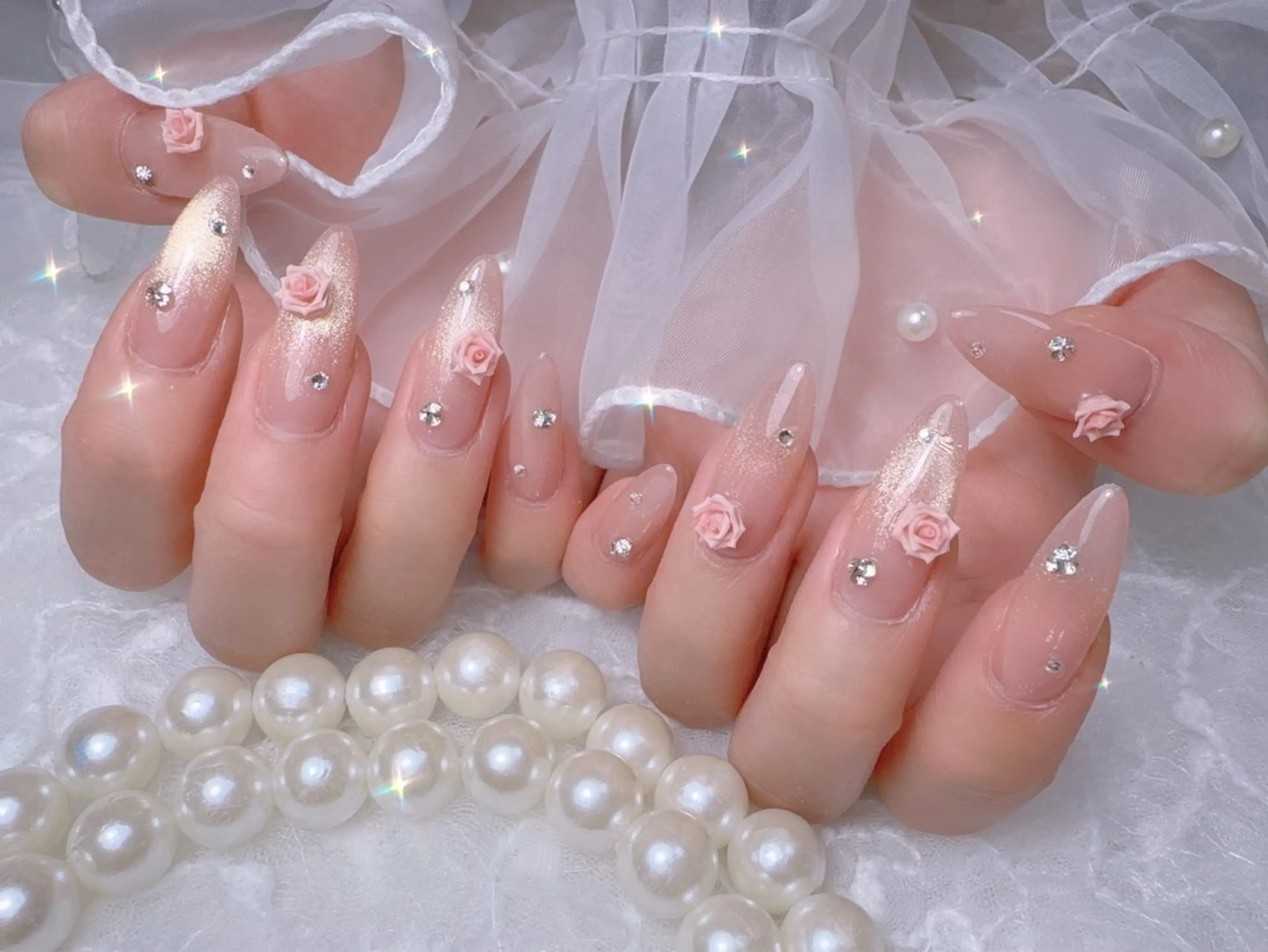 ロング ハンドネイル Moomi nail salonのネイルデザイン