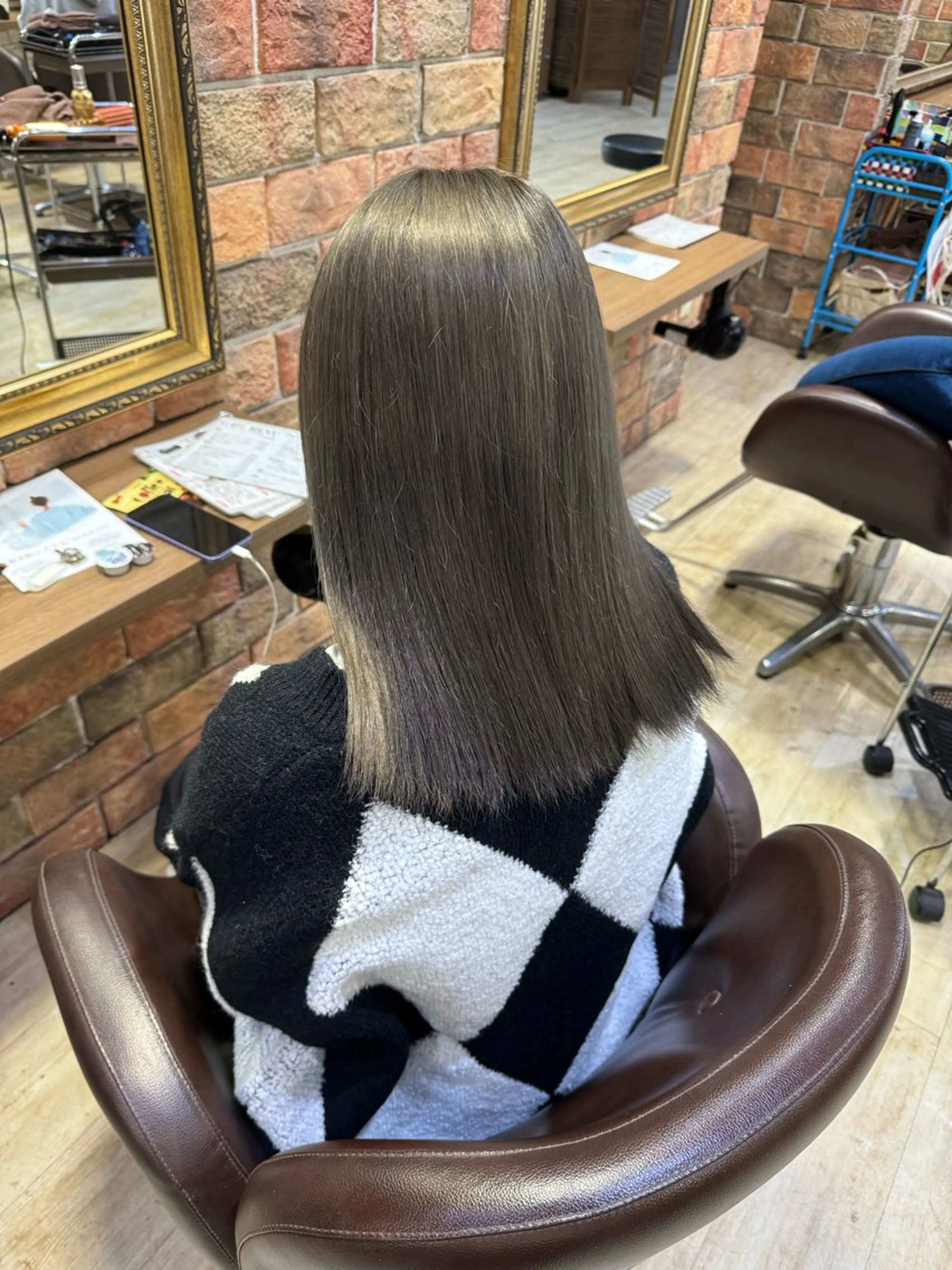 ミディアム ヘアカラー 古川 流久のヘアスタイル