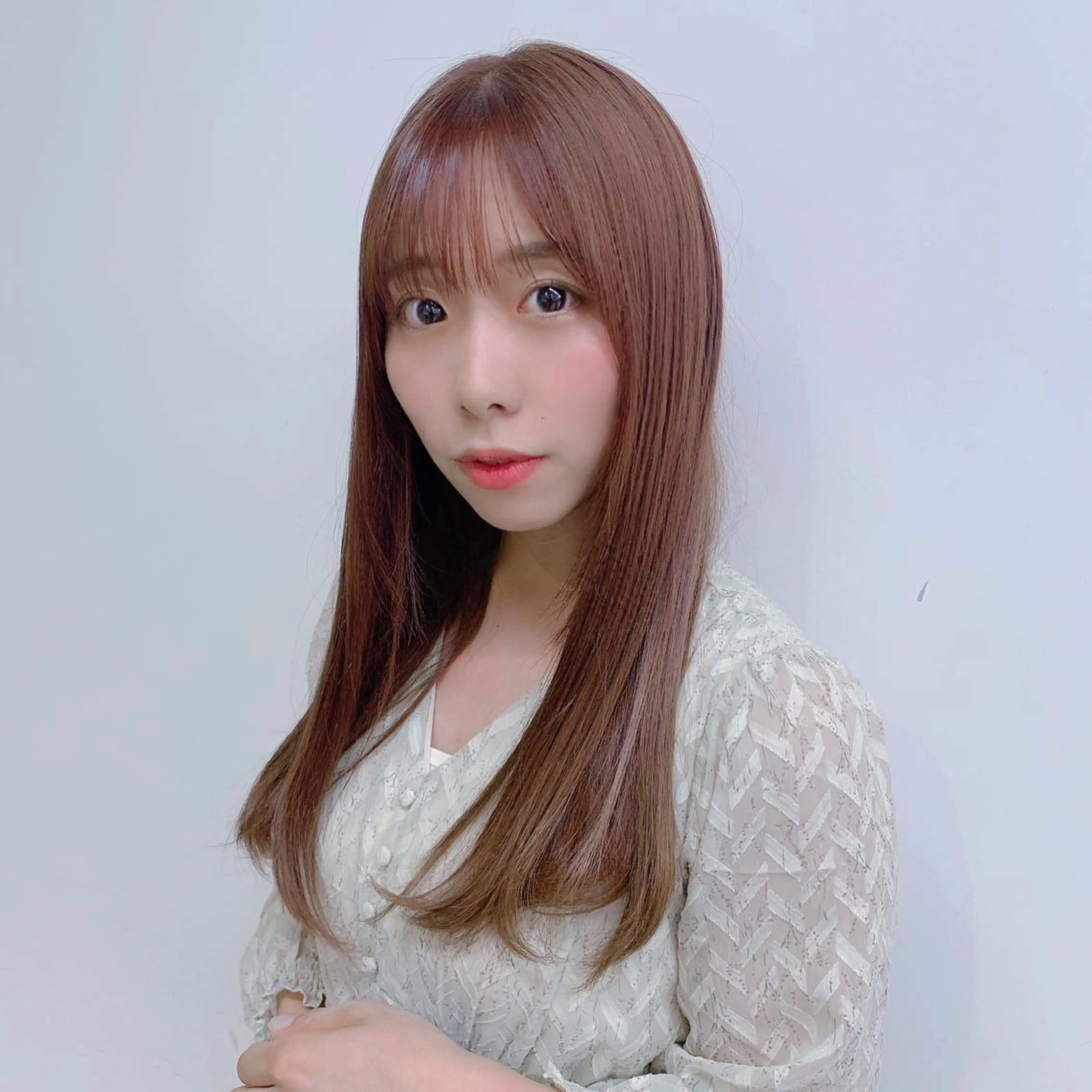 ロング カラー ラベンダーカラー くすみミルクティー／ ブラウン🪡TOWAのヘアスタイル