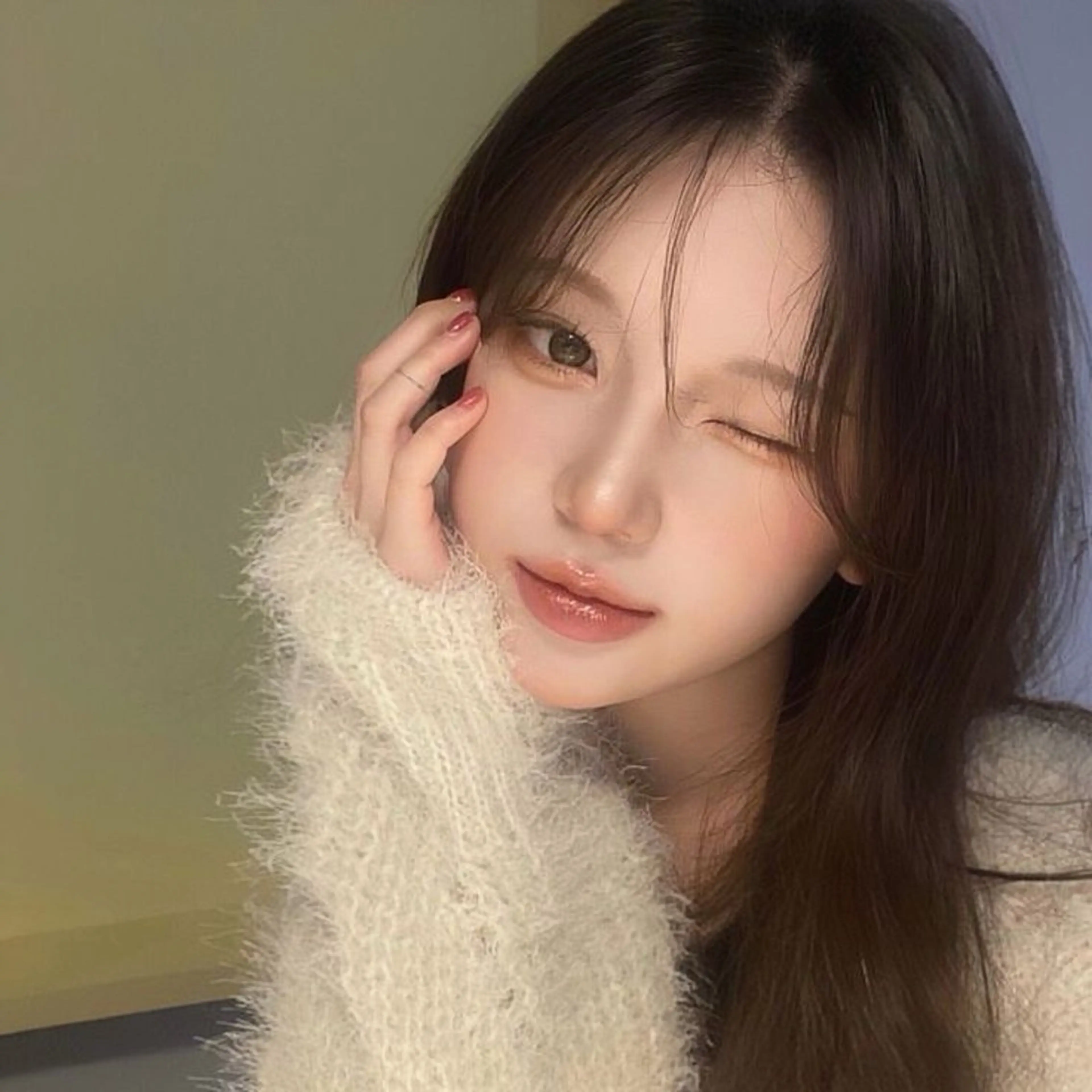 ロング ヘアカラー トリートメント 韓国風暗髪ヘア🤍 🫧MIREIのヘアスタイル