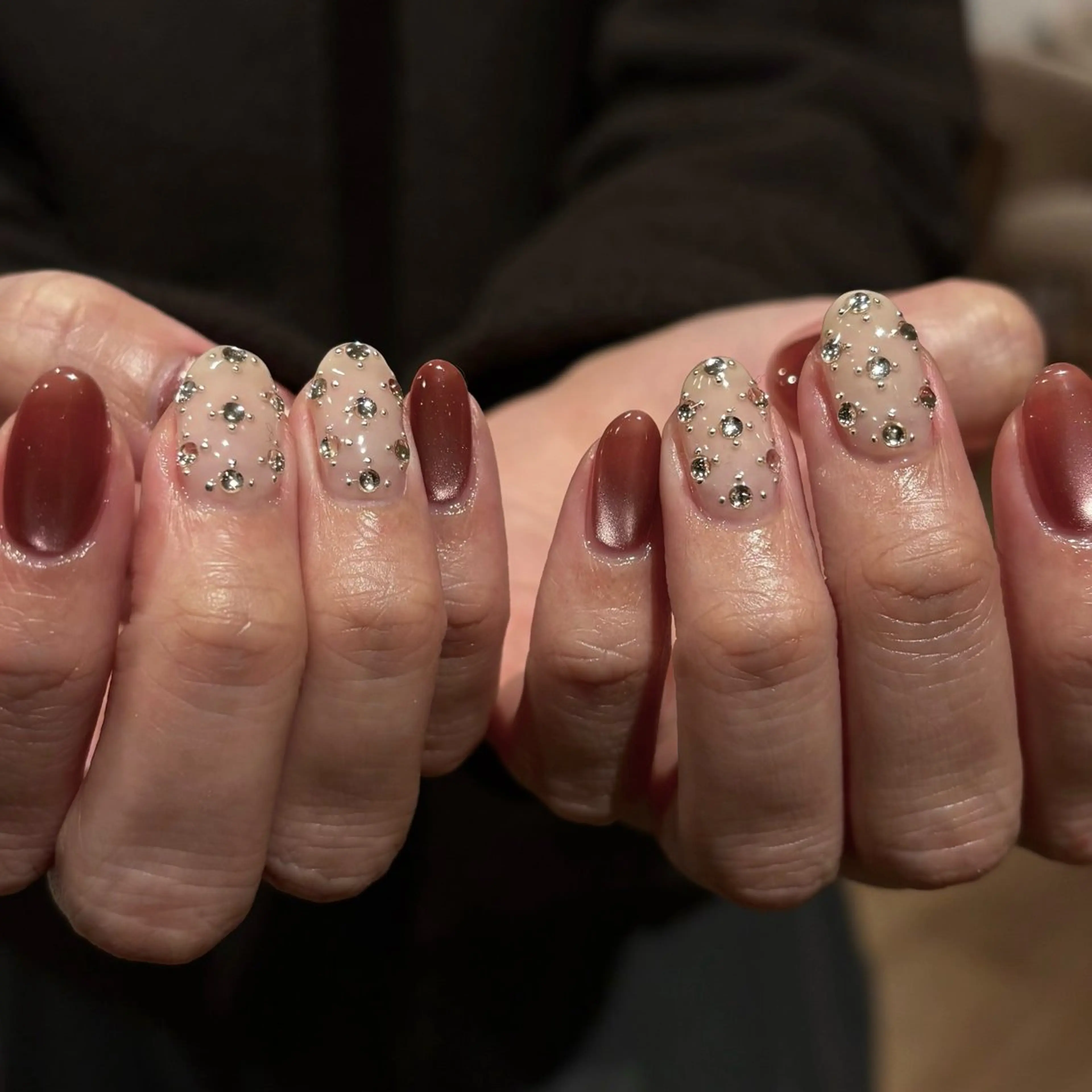 ネイル ボルドー キラキラネイル マグネットネイル 持ち込み ワンカラーネイル Bianca名駅店 安田のネイルデザイン