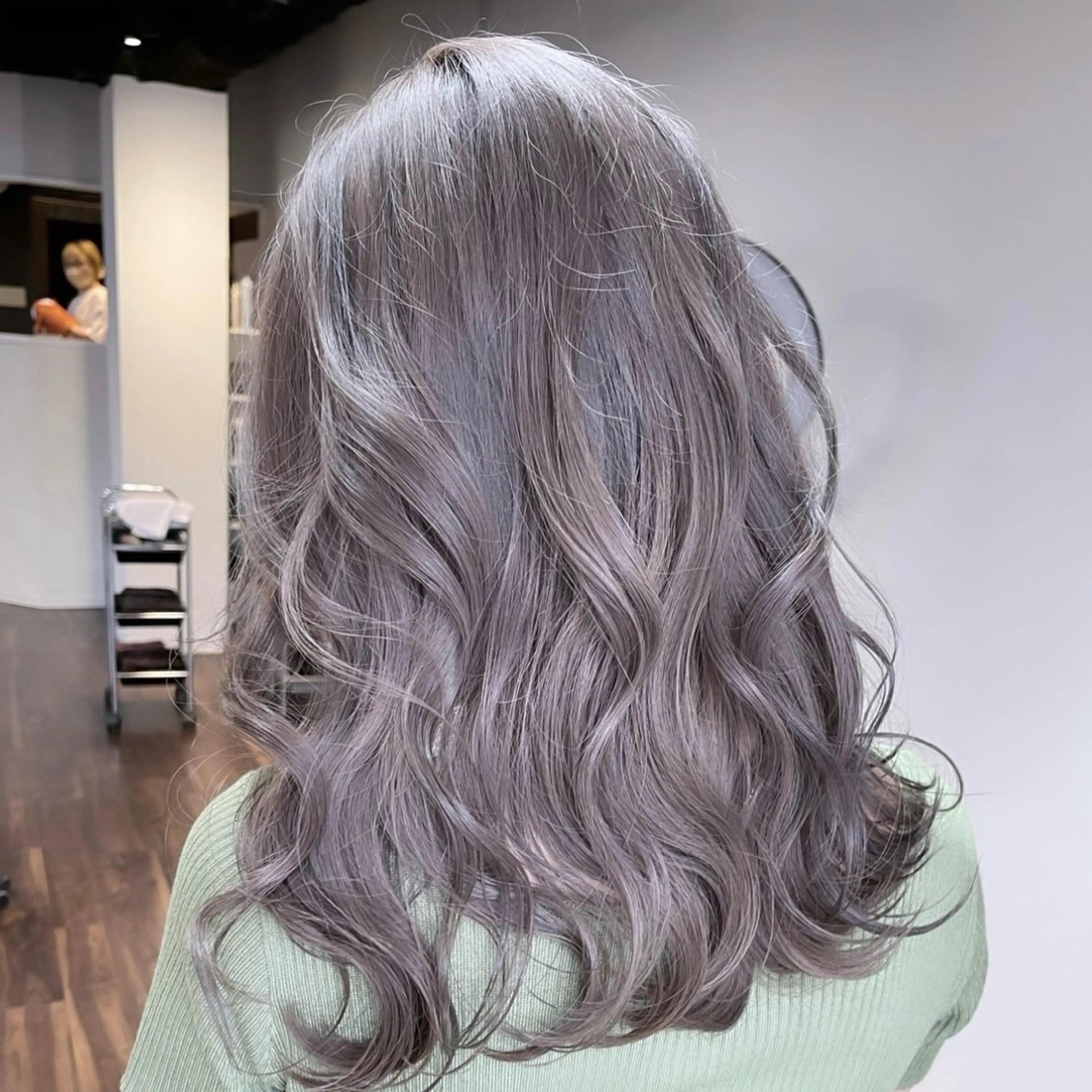 セミロング ヘアカラー Nozomi/透明感 /デザインカラーのヘアスタイル