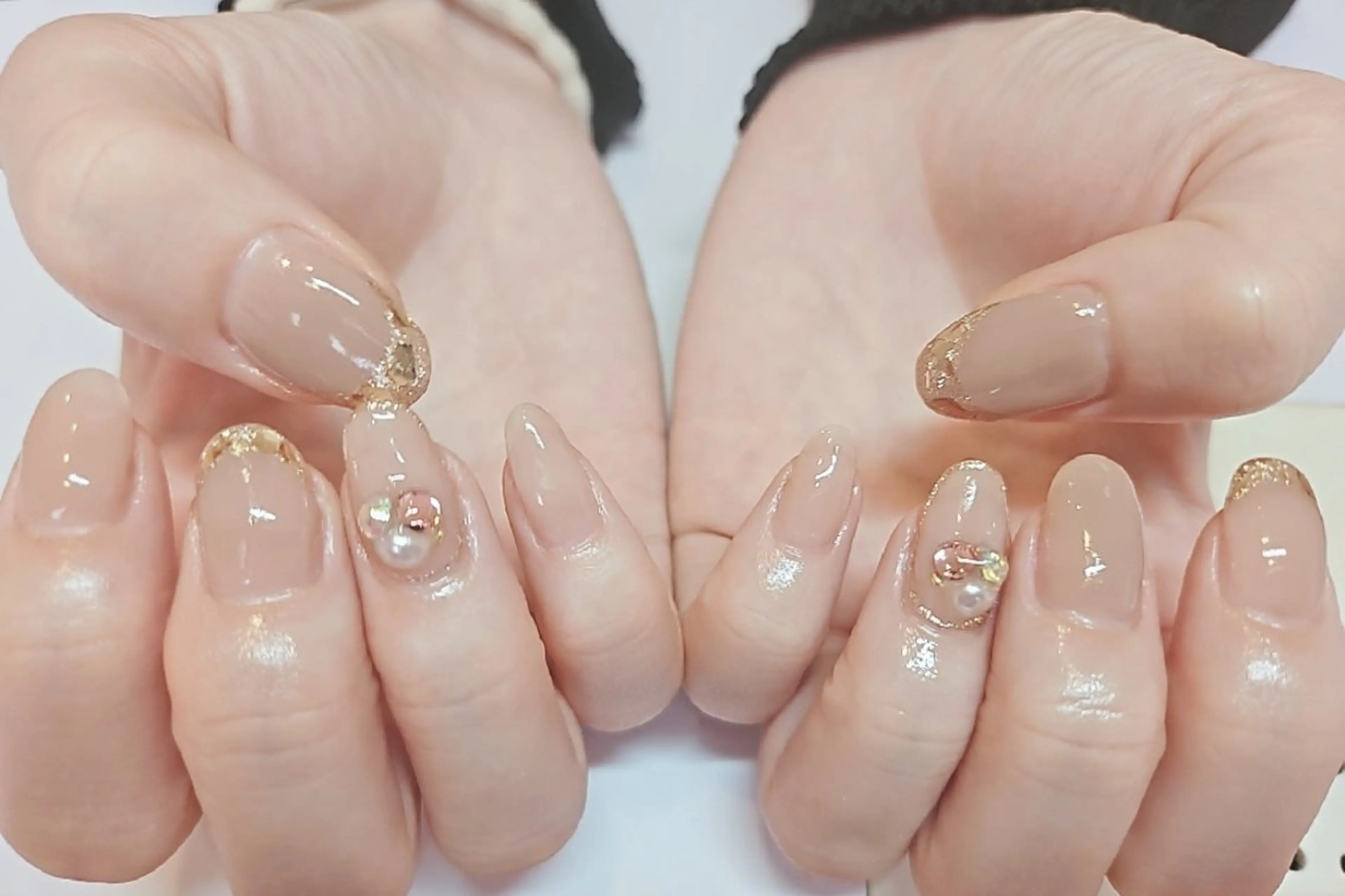ネイル フレンチネイル ラメ(グリッター) ワンカラーネイル CHERIENA NAIL所属・☆CHERIENA  NAIL☆のネイルデザイン