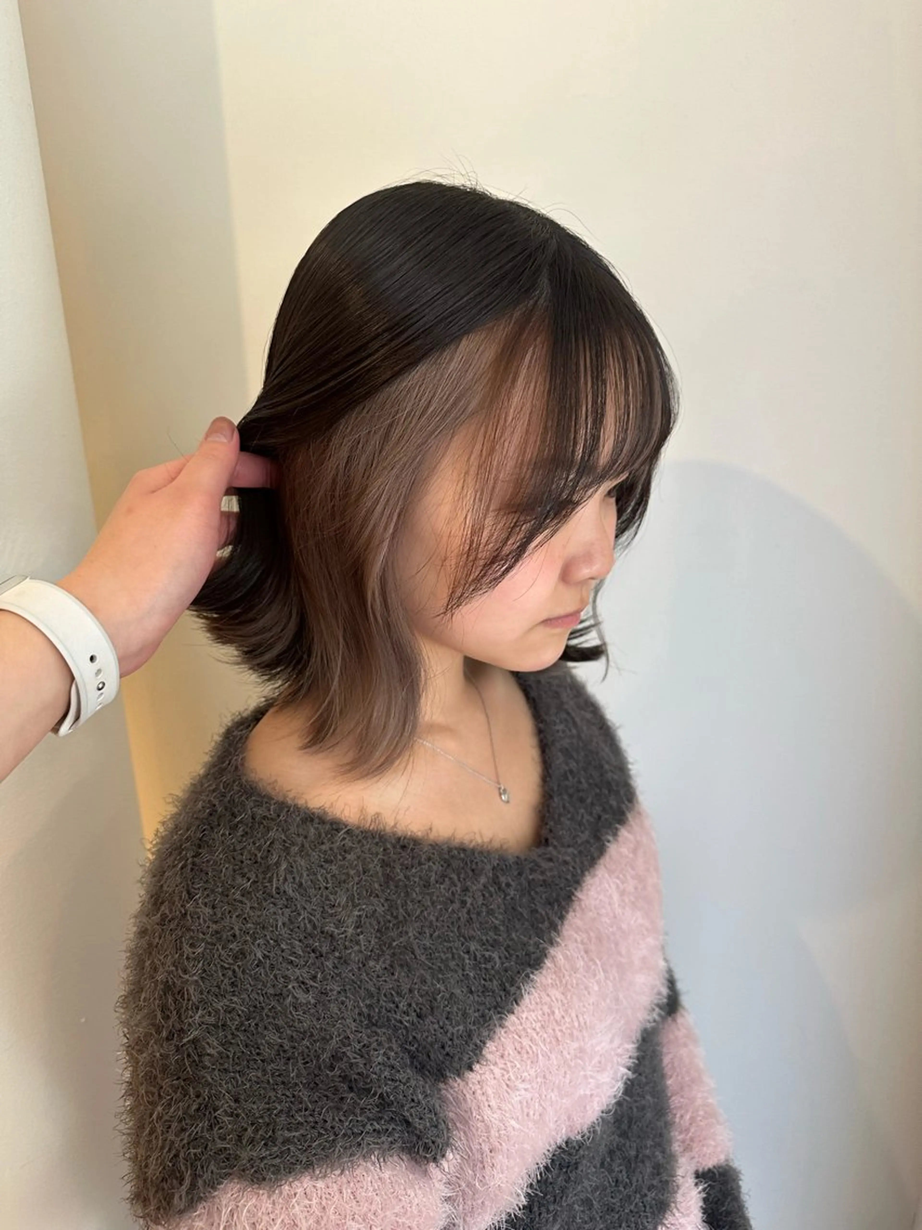 セミロング 安丸 結夏のヘアスタイル