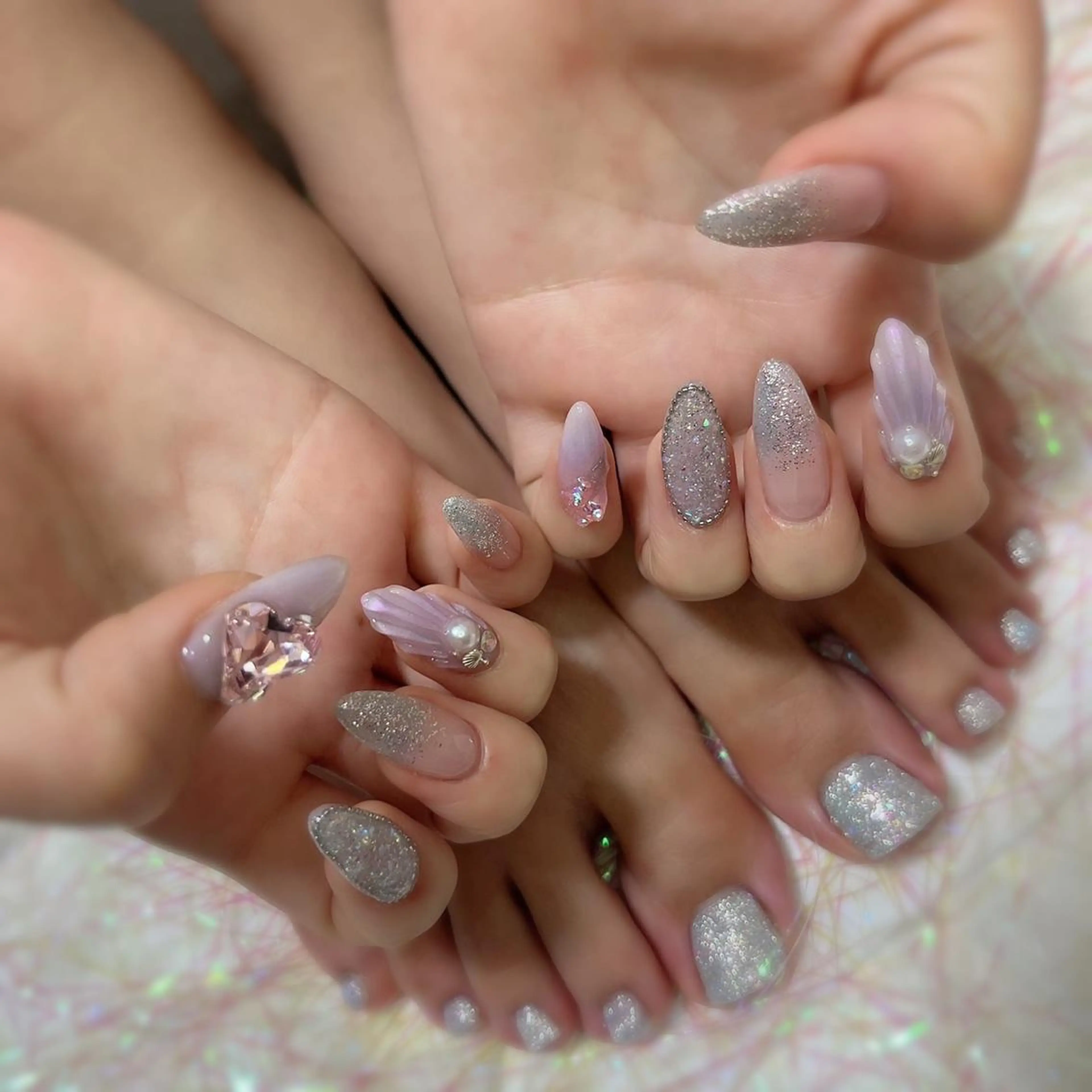 長さだしハンド&ジェルフット両方デザイン自由（オフ別途各800円）の写真