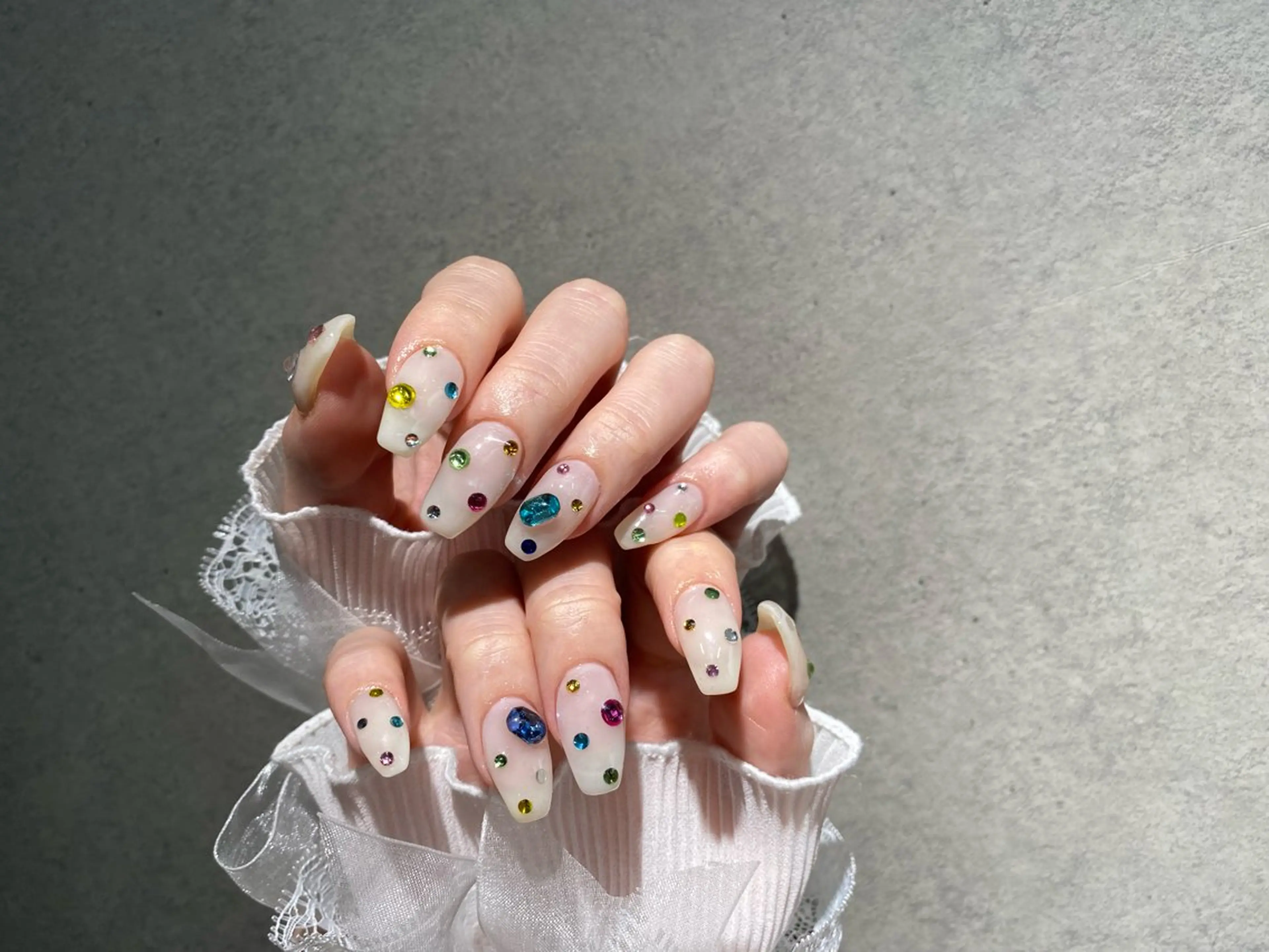 ネイル I-nailロング /ワンホン/キラキラのネイルデザイン