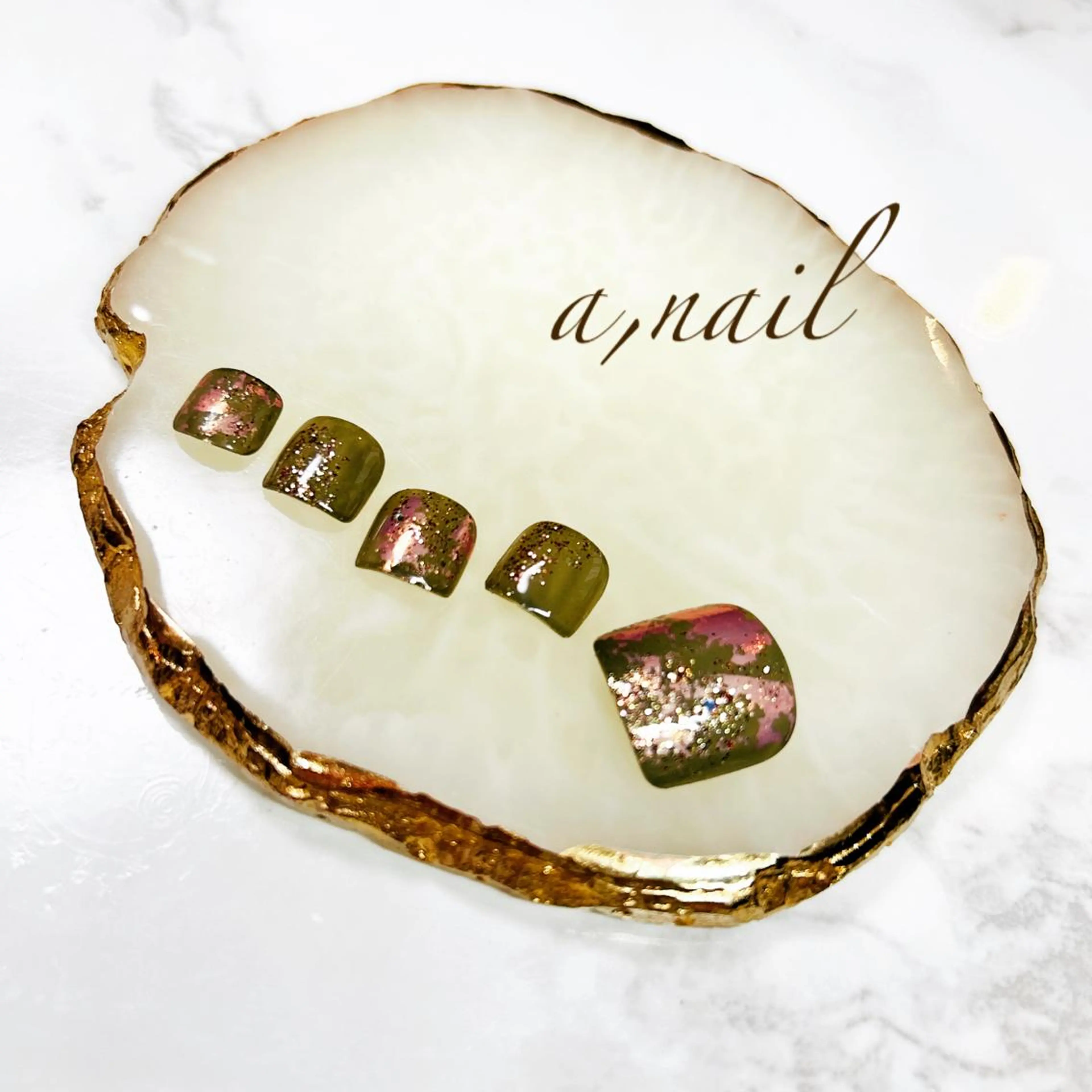 ネイル フットネイル ジェルネイル グラデーション キラキラネイル ワンカラーネイル フットネイル ネイルサロン エーネイルのネイルデザイン