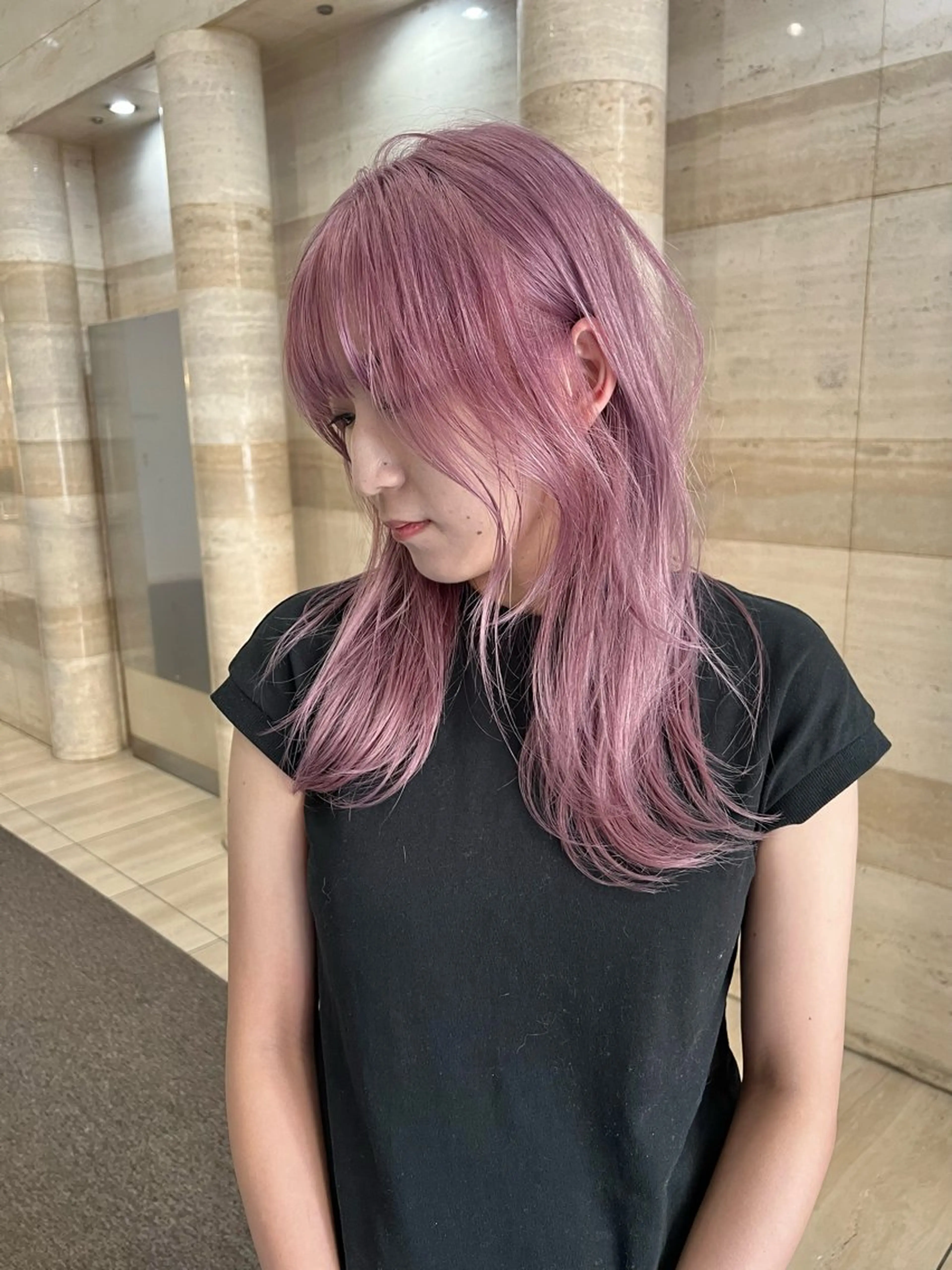 セミロング カラー ベージュカラー ブリーチ ブロンド ケアブリーチ ダブルカラー Via officialのヘアスタイル