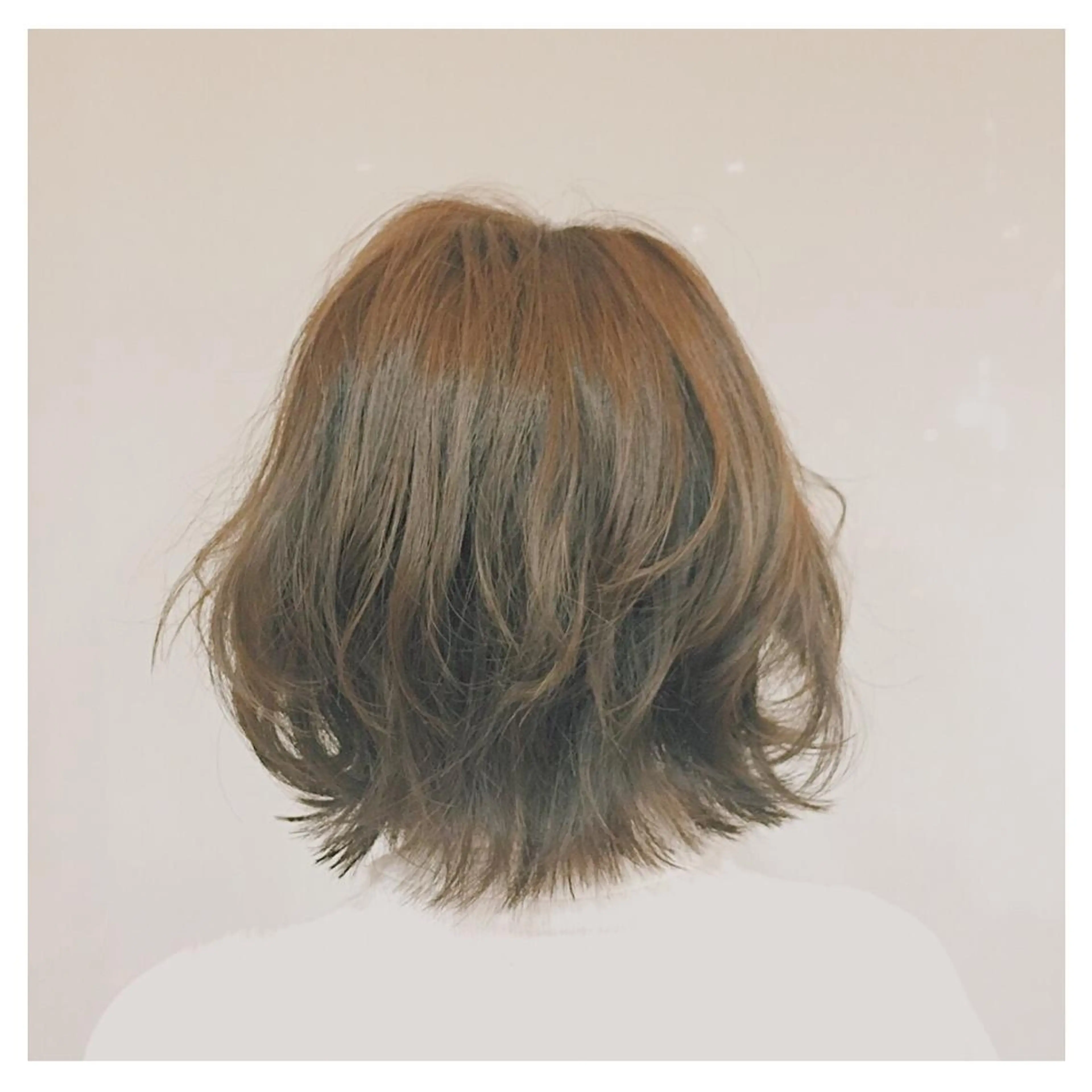 ミディアム カラー キヨカワ タイトのヘアスタイル