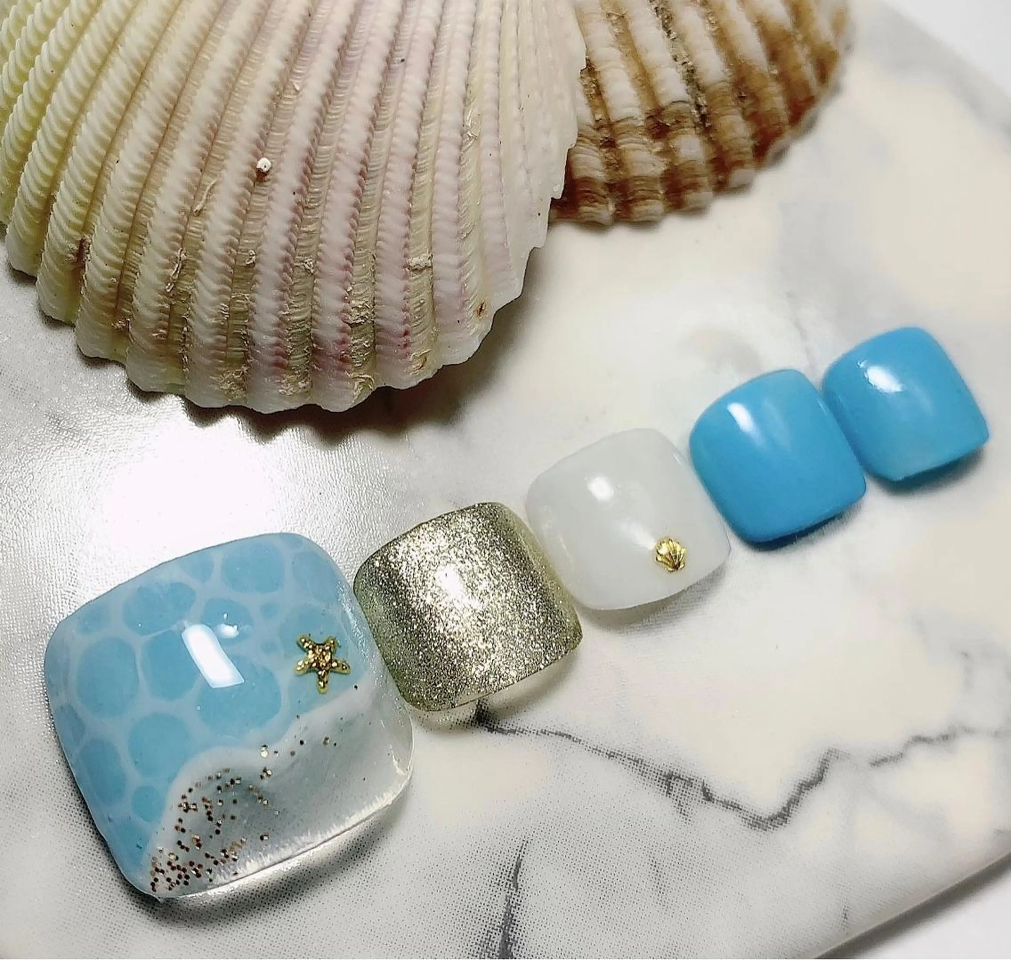 ネイル フットネイル はるひな ねいるのネイルデザイン