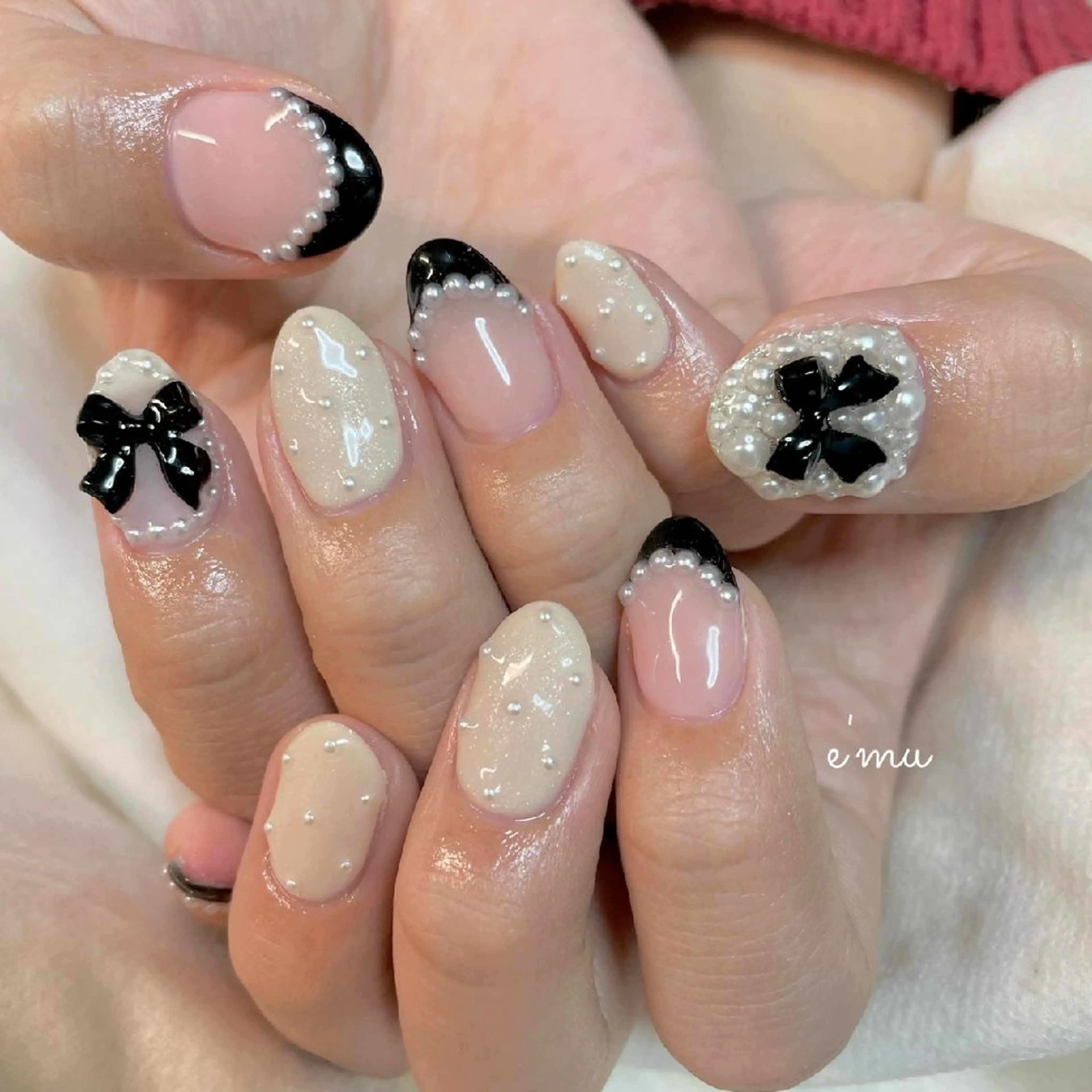 ネイル フレンチネイル ガーリー リボン nail salon e'mu💐のネイルデザイン