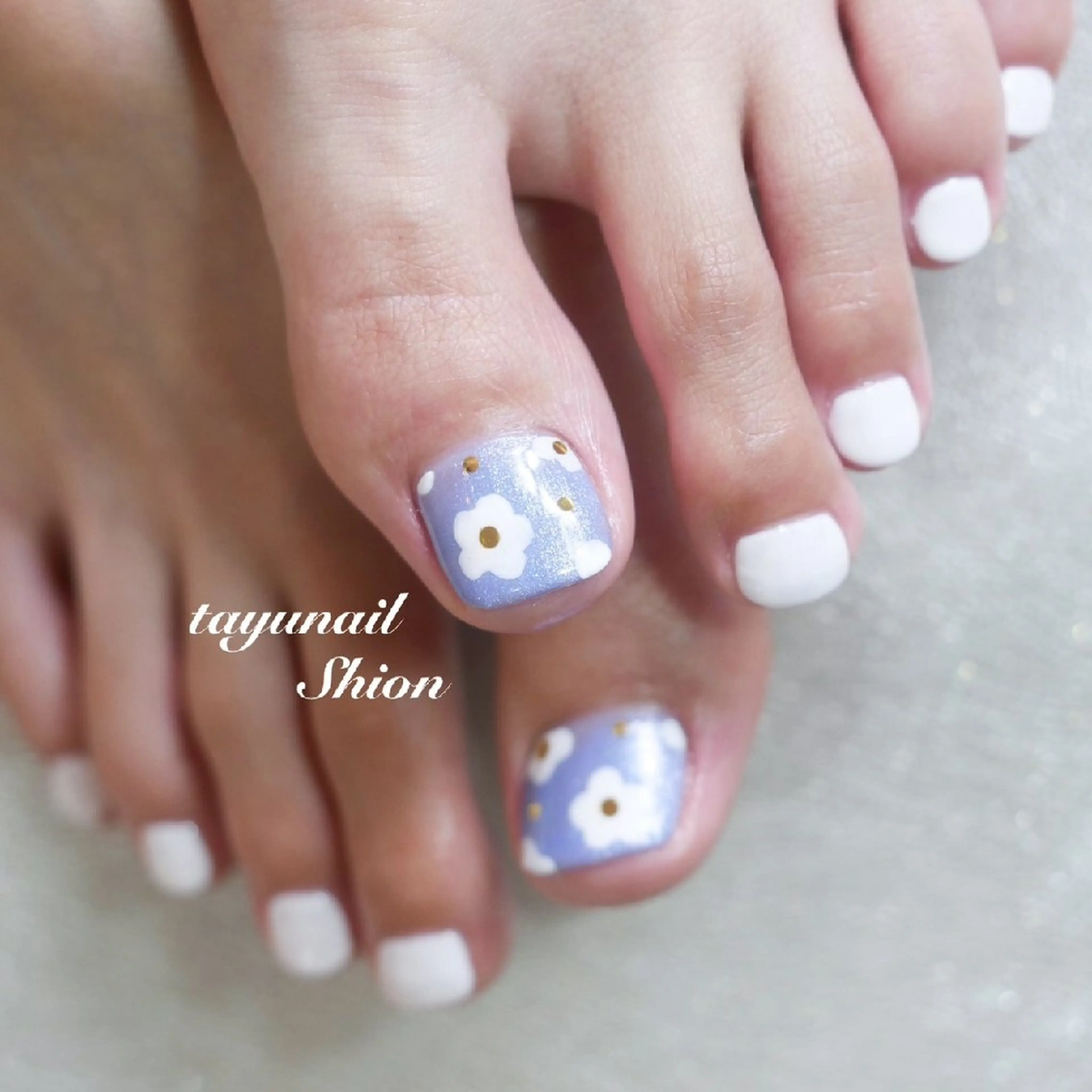 ネイル アートネイル ブルー フラワーネイル フットネイル ジェルネイル ネイルサロン・ネイルスクール　たゆnail所属・ネイルサロン 【たゆnail】のネイルデザイン