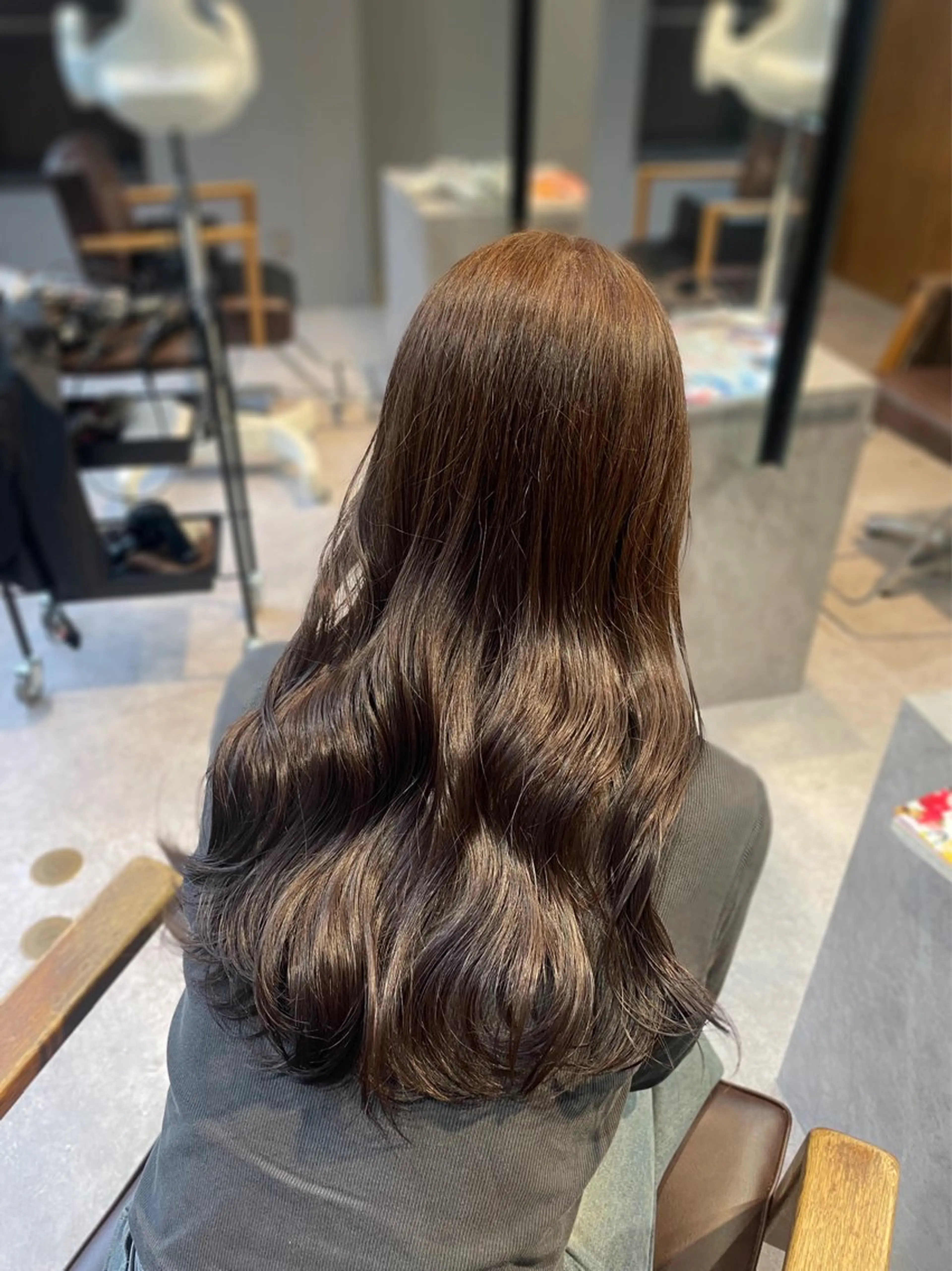 ナチュラルワンカラー＋カットの写真