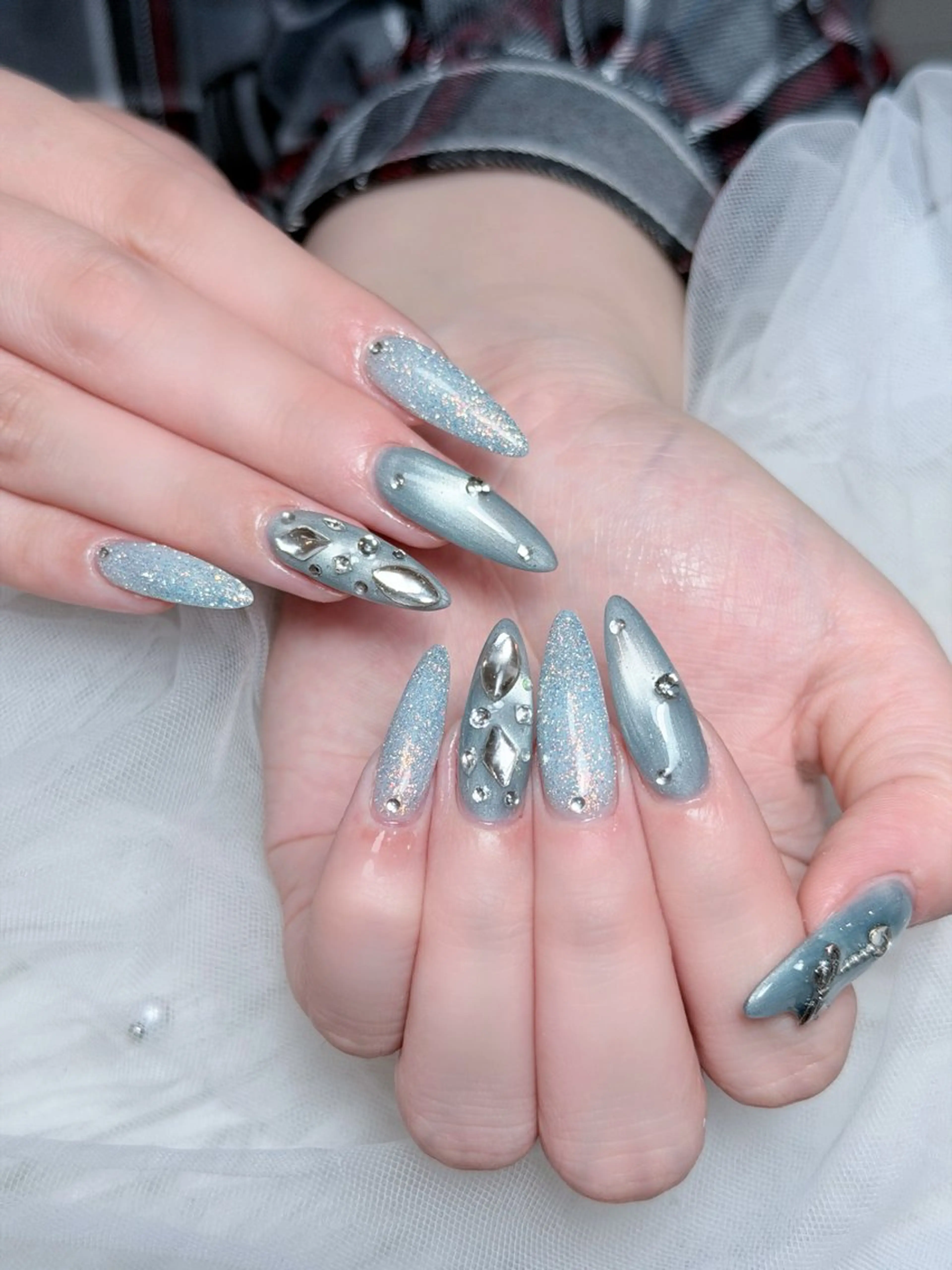 ネイル チークネイル ドット フレンチネイル グラデーション ハート ハンドネイル Julli NailStudioのネイルデザイン