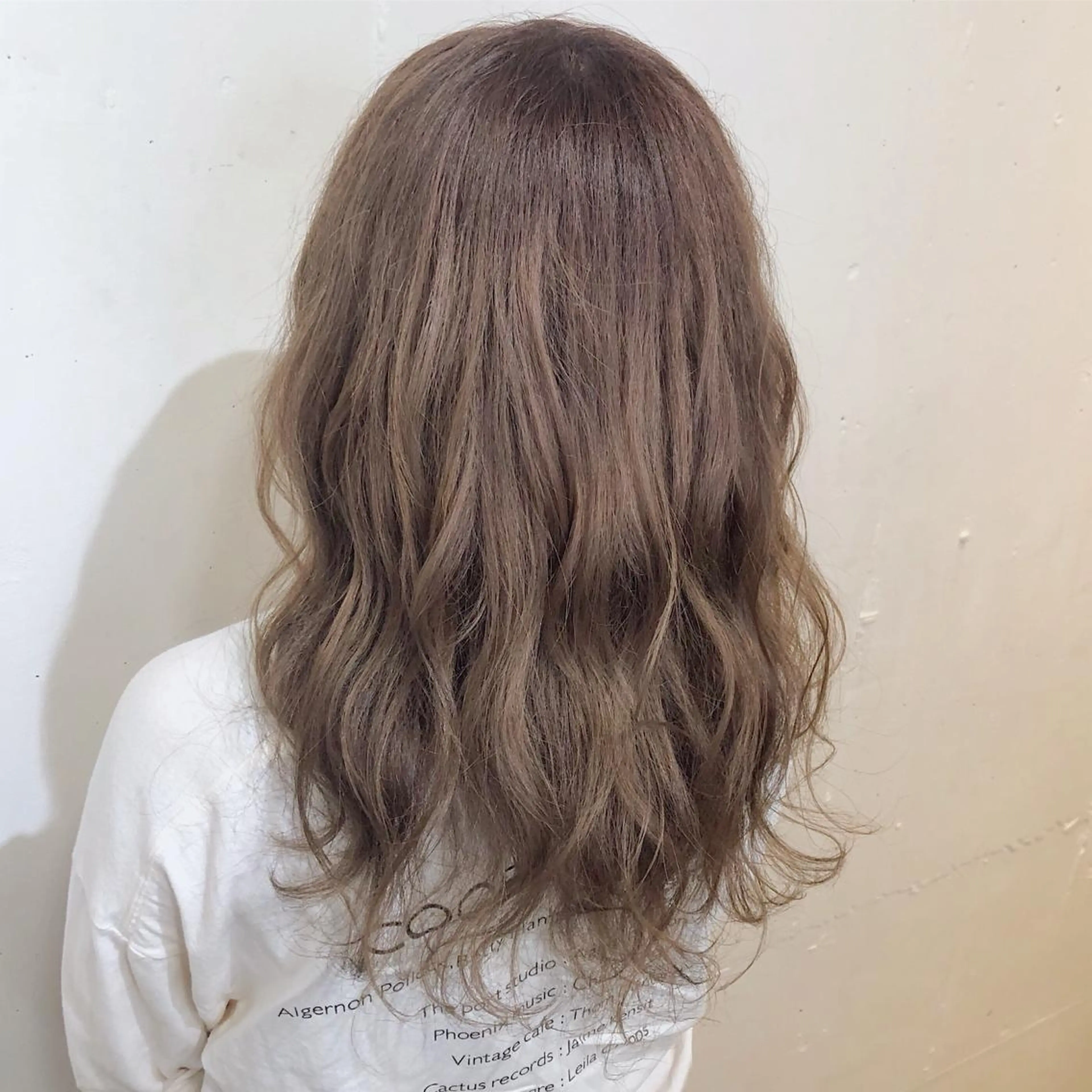 ロング パーマ ヘアアレンジ 八巻 晴香のヘアスタイル