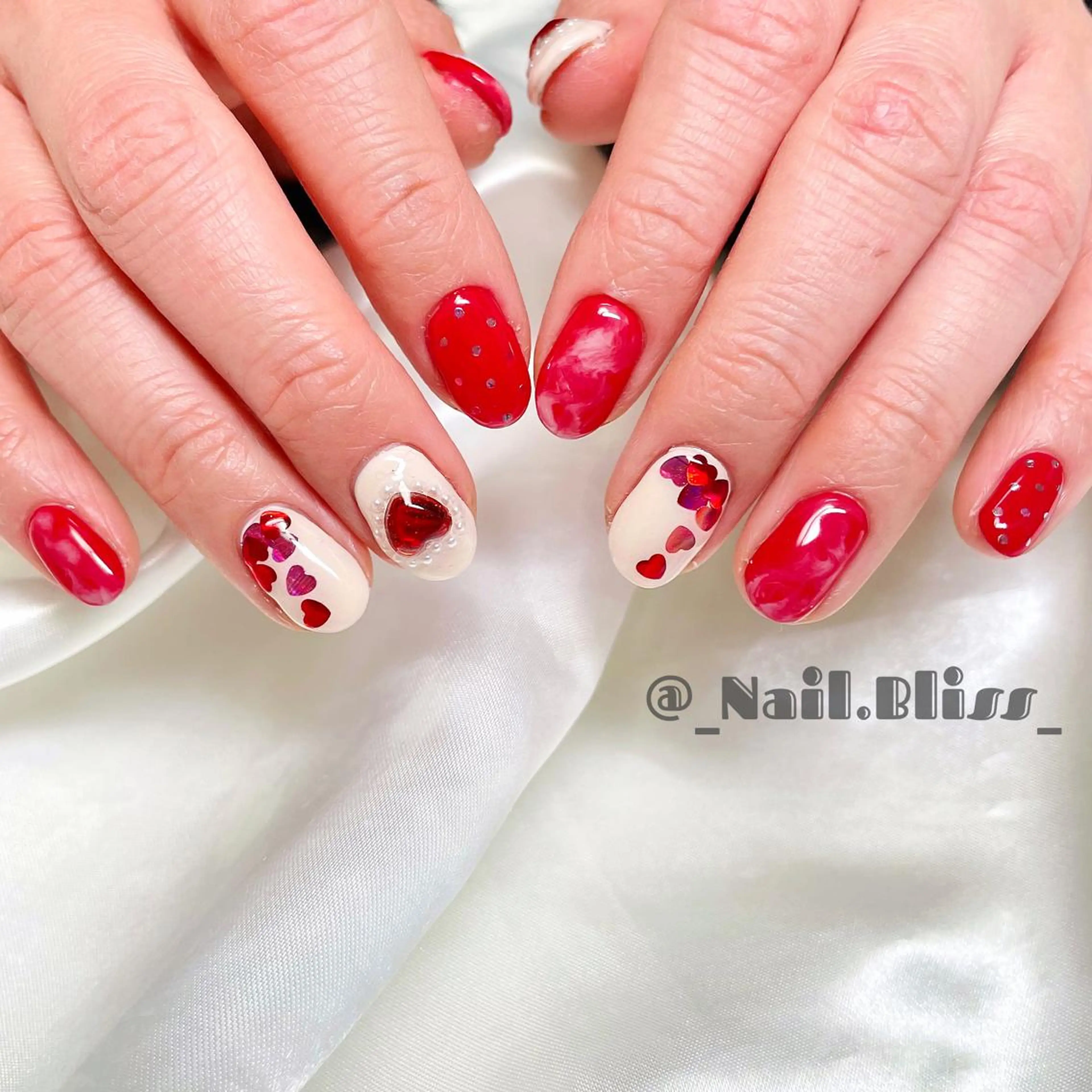 ネイル ハート ハンドネイル NAIL BLISSのネイルデザイン