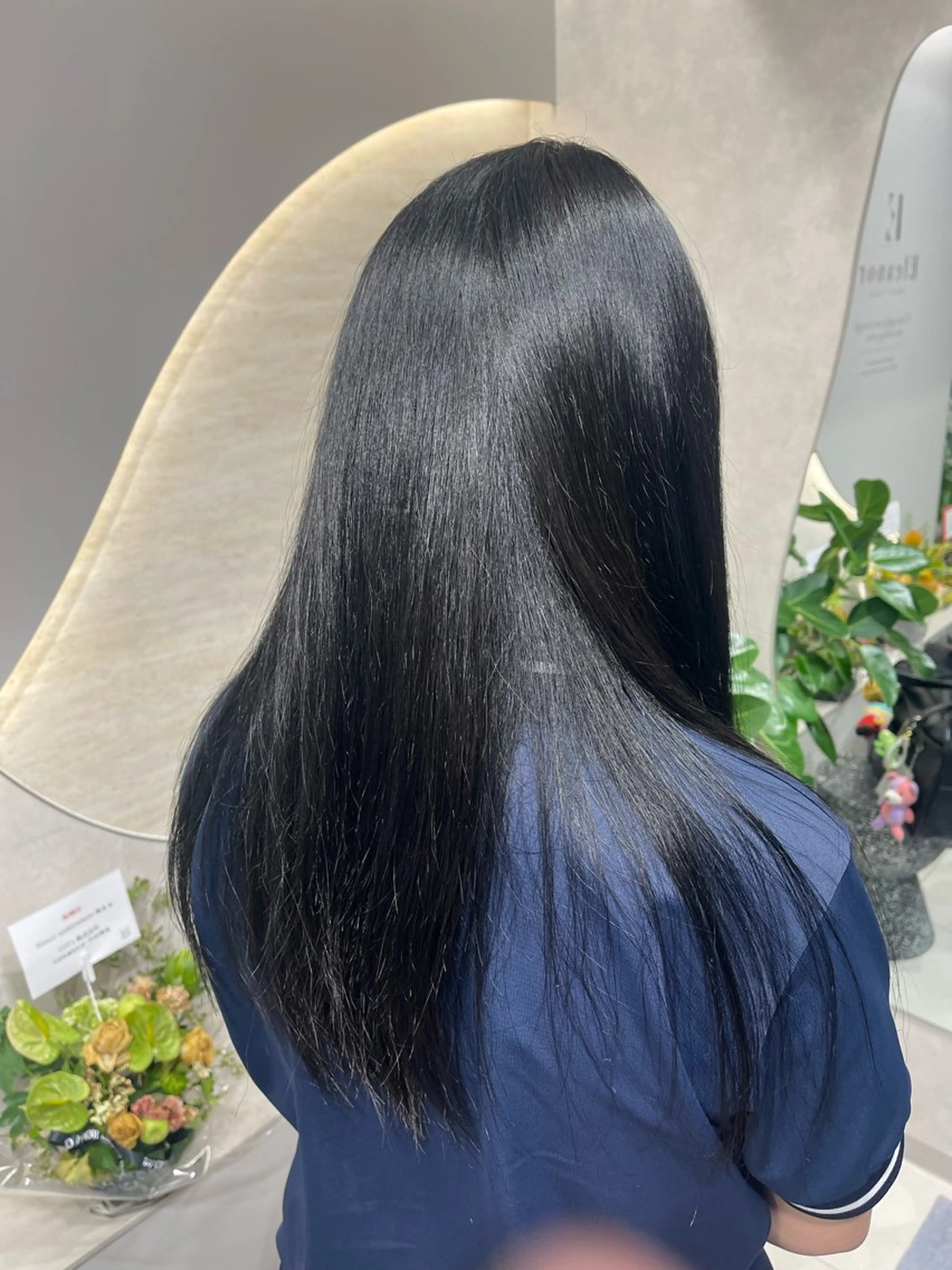 ロング 野口 桃香のヘアスタイル