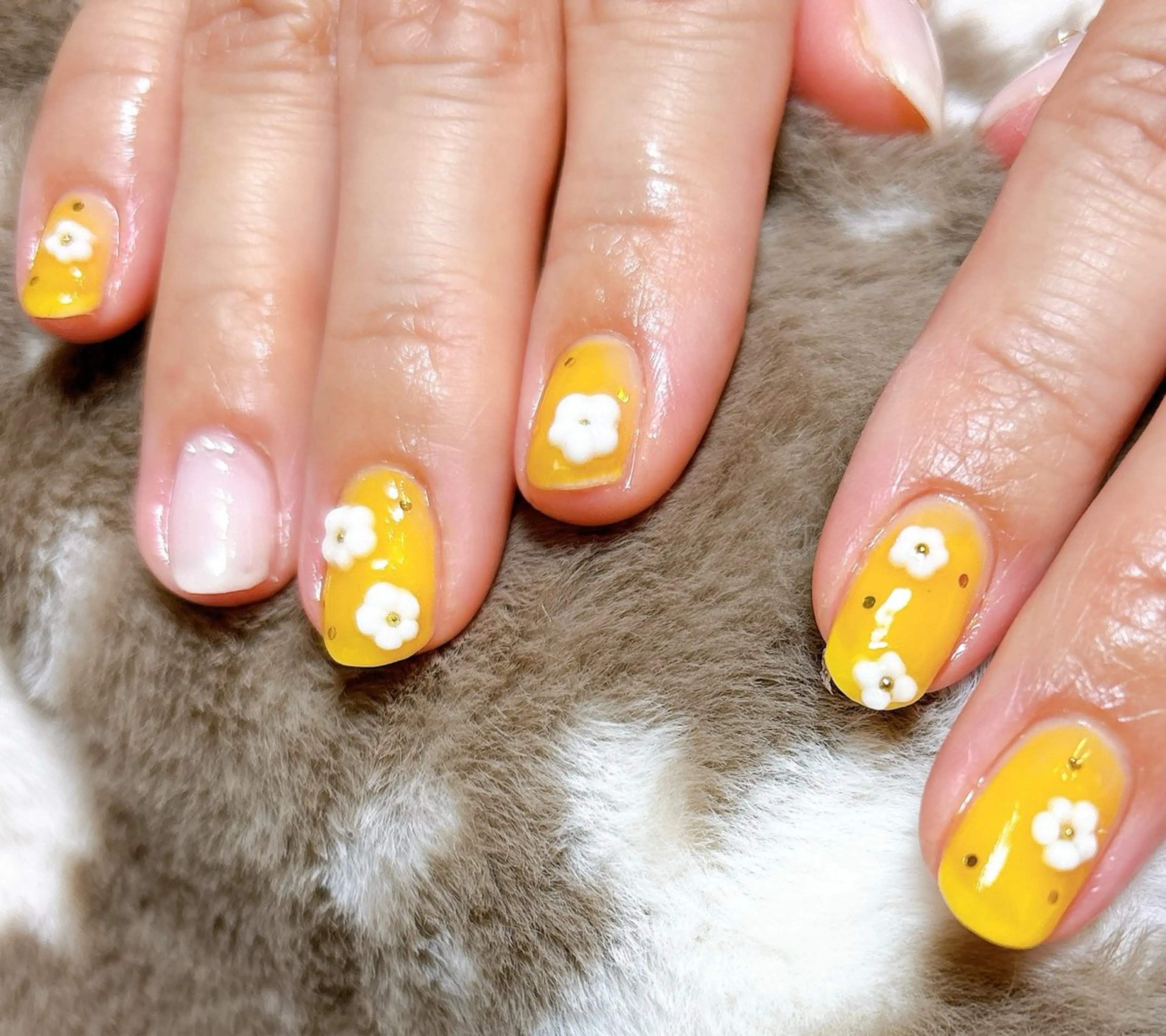 ミディアム ハンドネイル Nail tutu 【なつき】のネイルデザイン