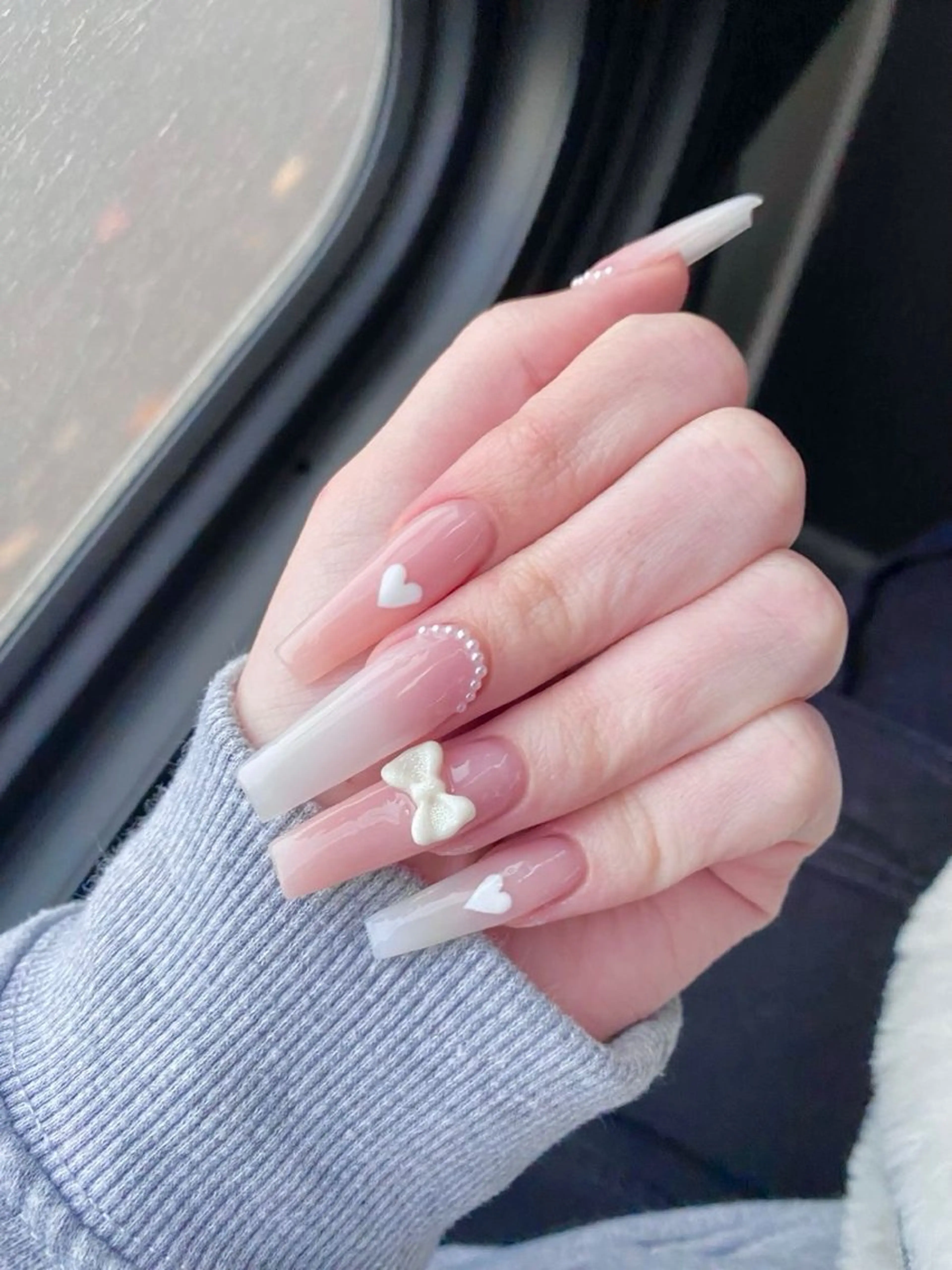 ネイル ハンドネイル EMI ANA.CHUOのネイルデザイン