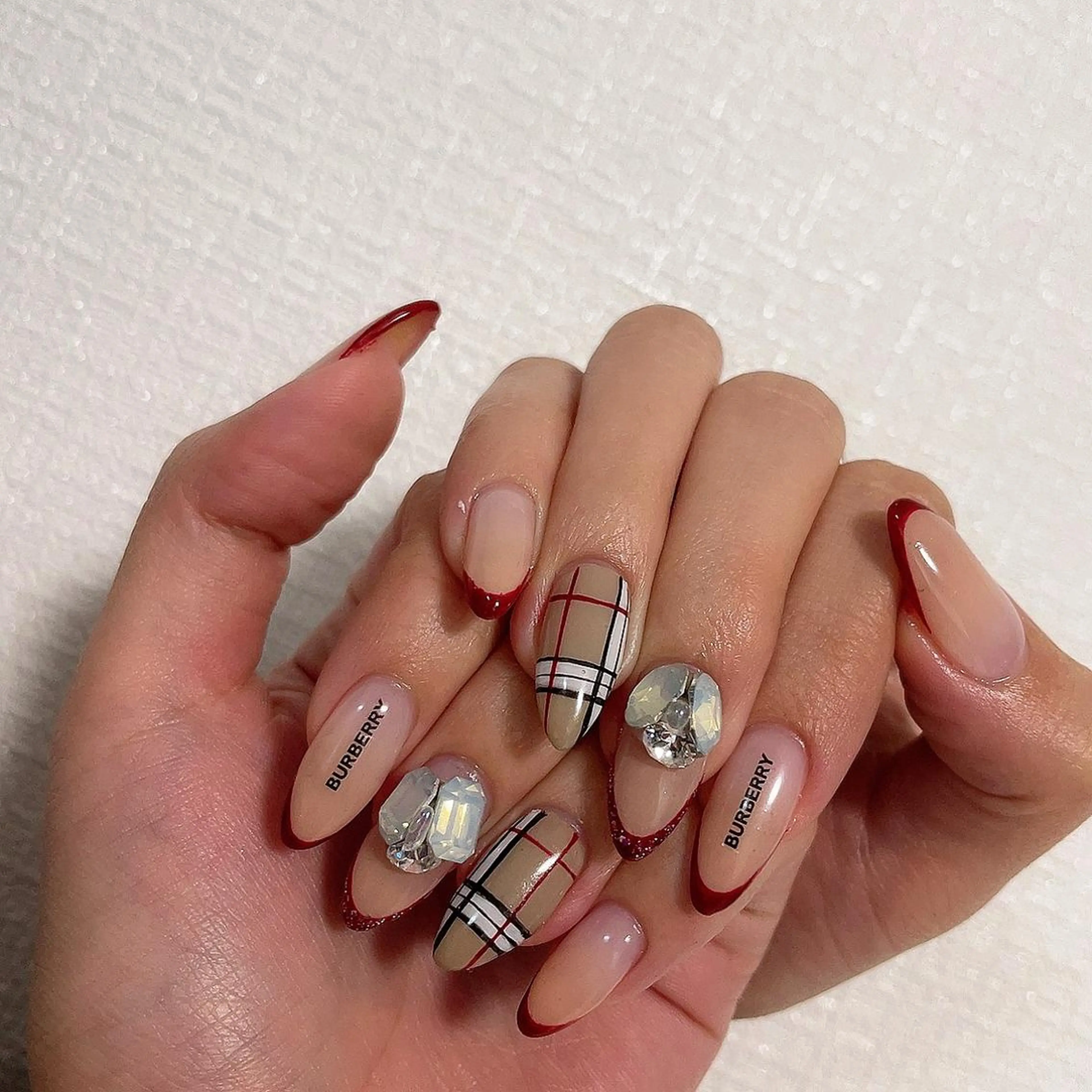 ネイル 知花 梨花のネイルデザイン