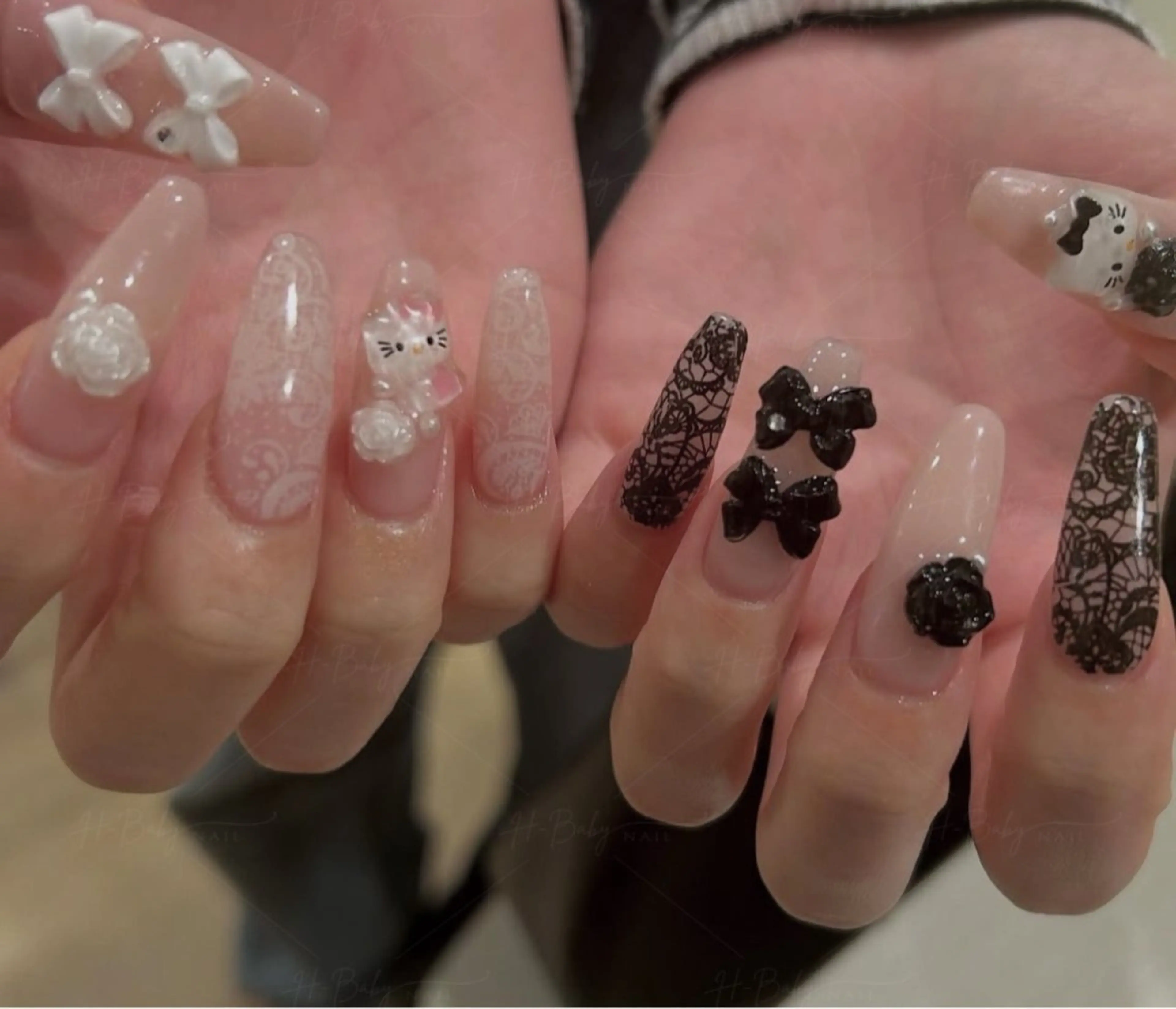 ネイル フレンチネイル ジェルネイル ガラスフレンチ ハロウィン ハート H.baby Nail Salonのネイルデザイン