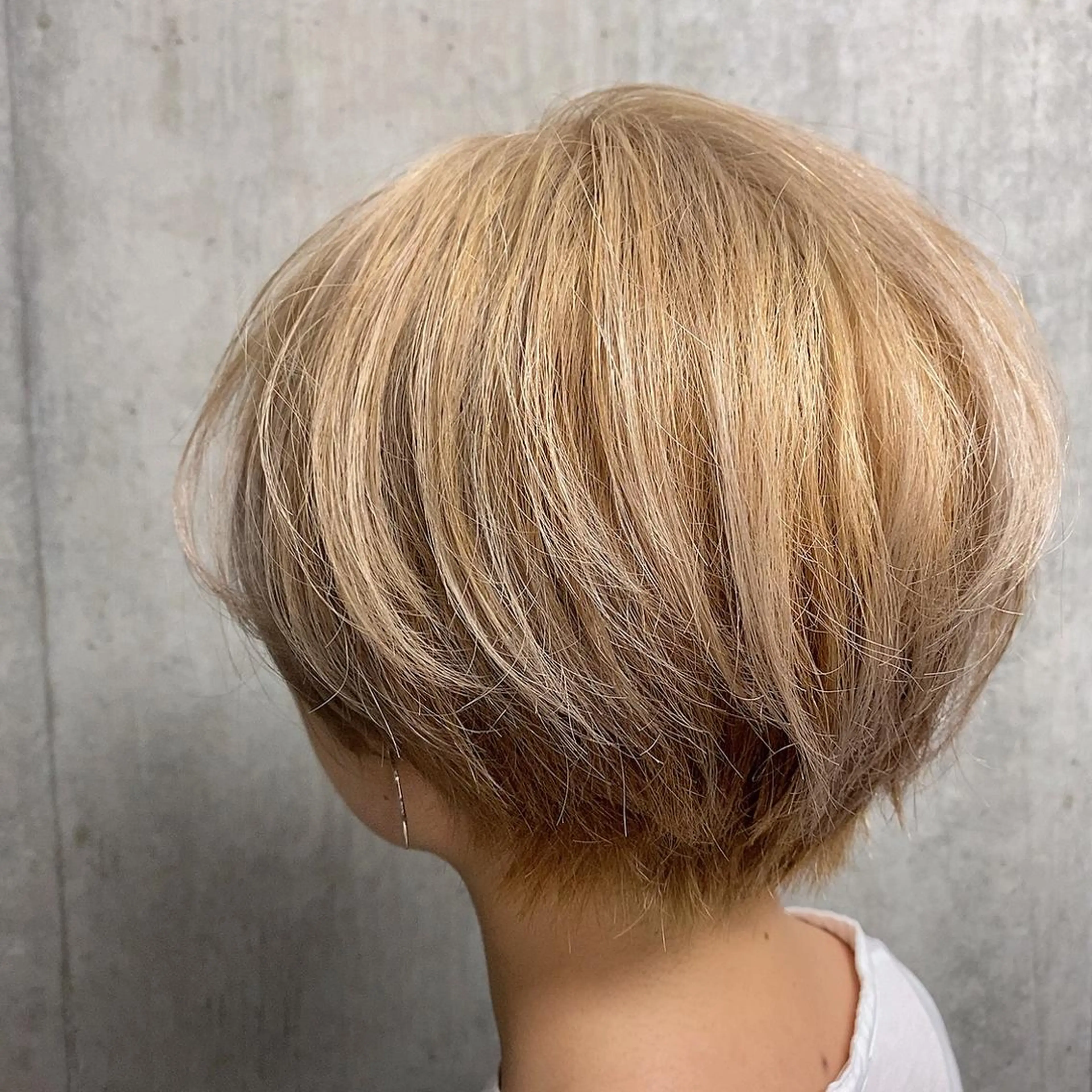 ショート 福岡縮毛矯正✨️ ストレート 向井和輝のヘアスタイル